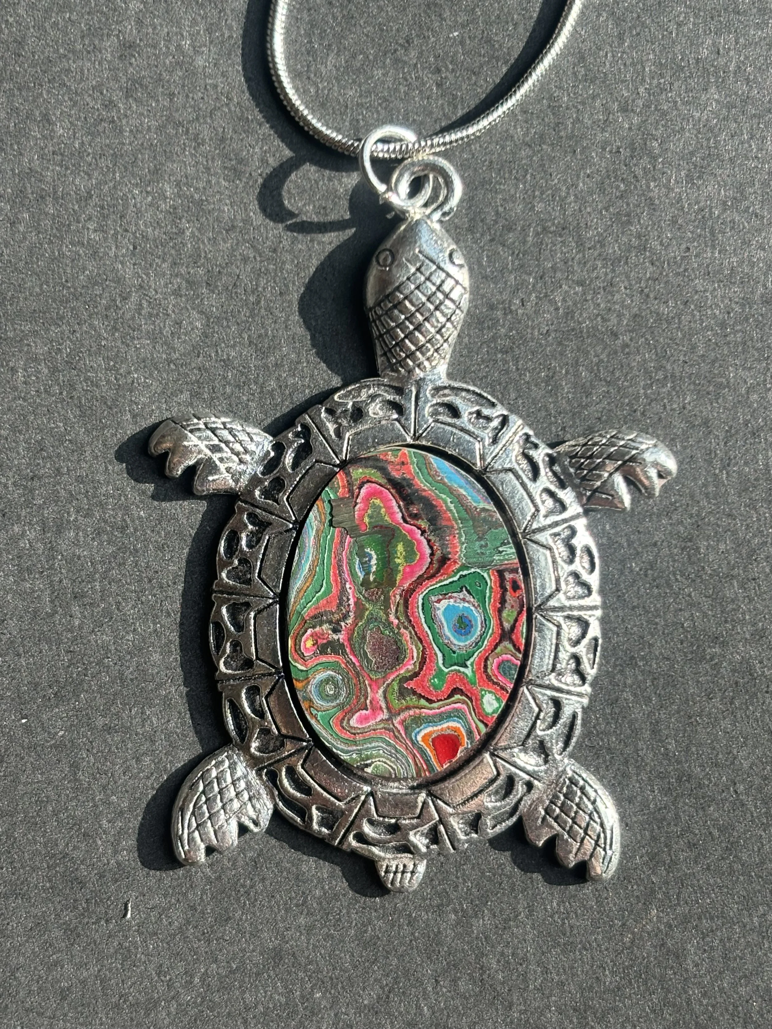 Cadillac Ranch Graffiti silver turtle