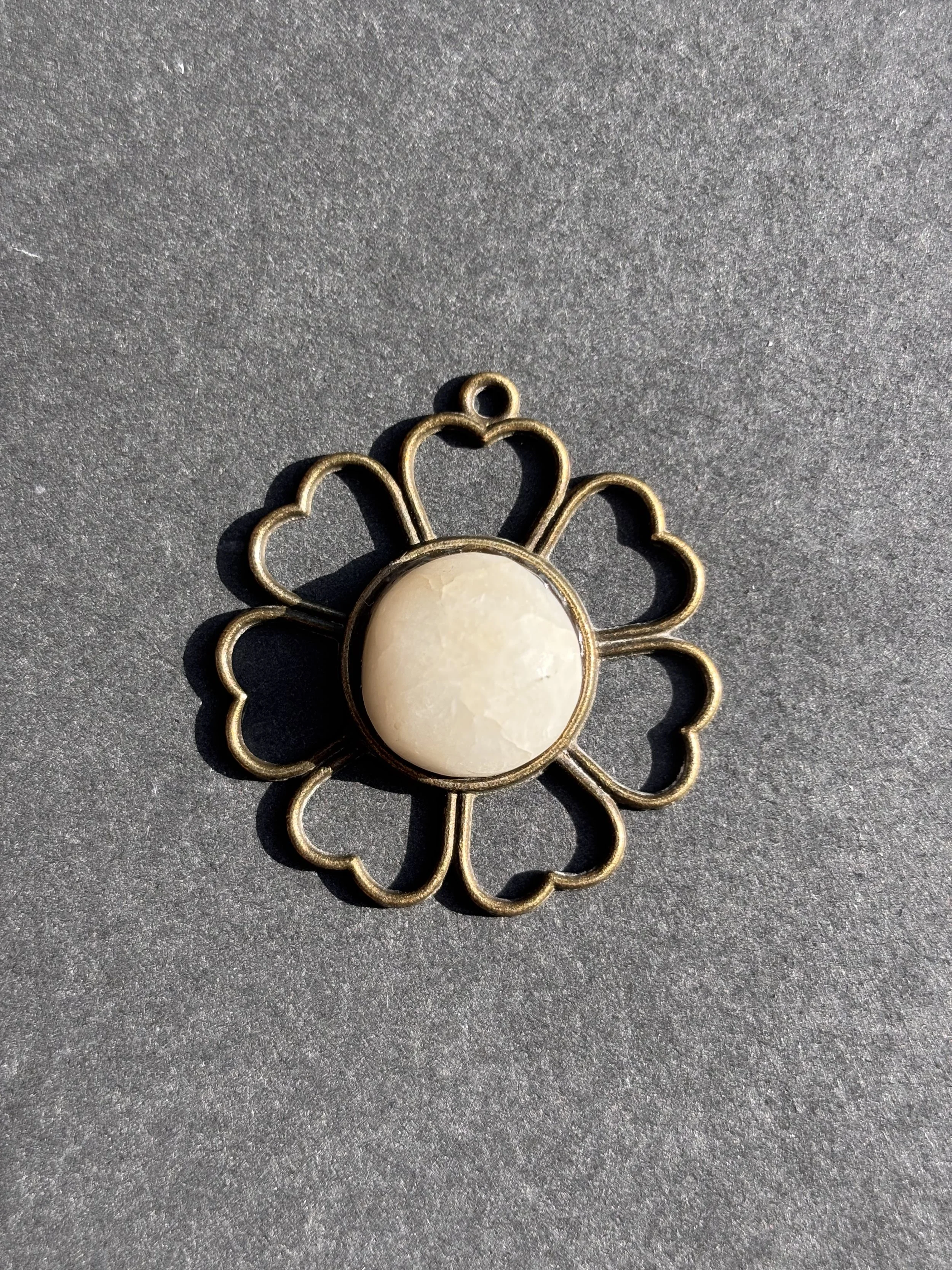 Quartz Bronze Daisy Pendant