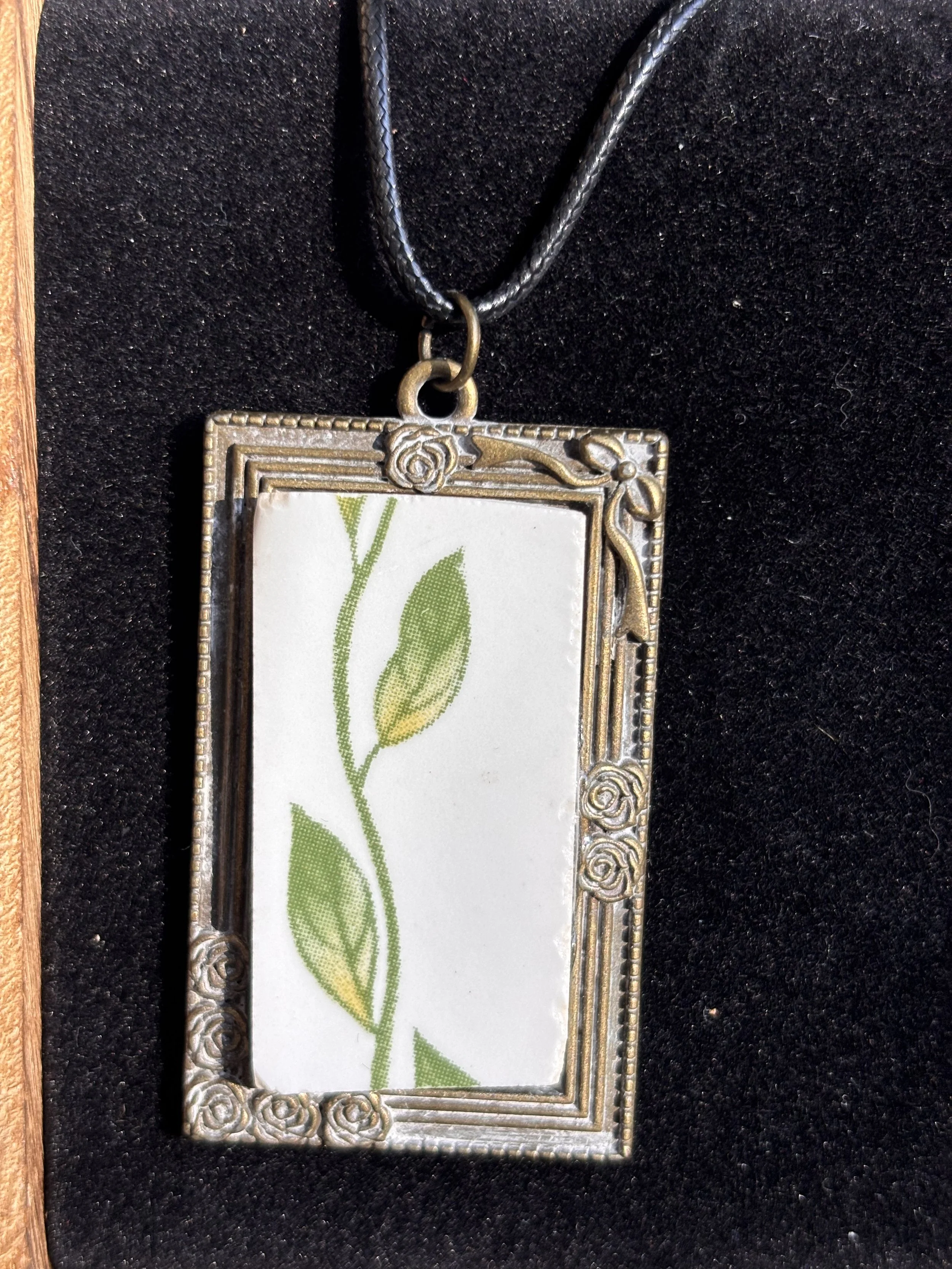 Enchanted Leaf Porcelain Pendant Necklace