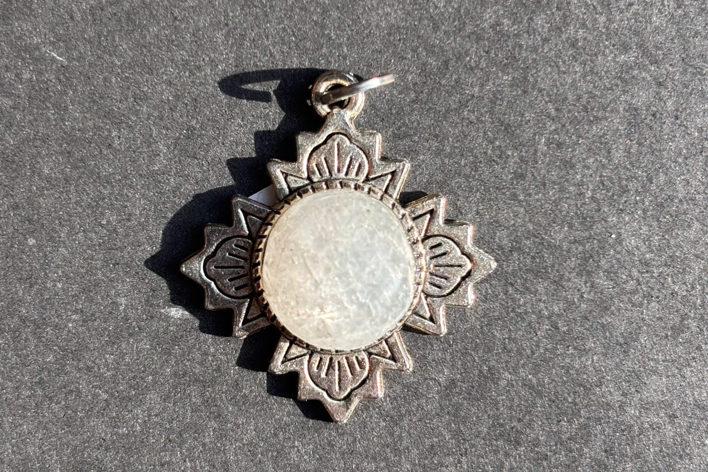 Verglanz Quartz Star Pendant