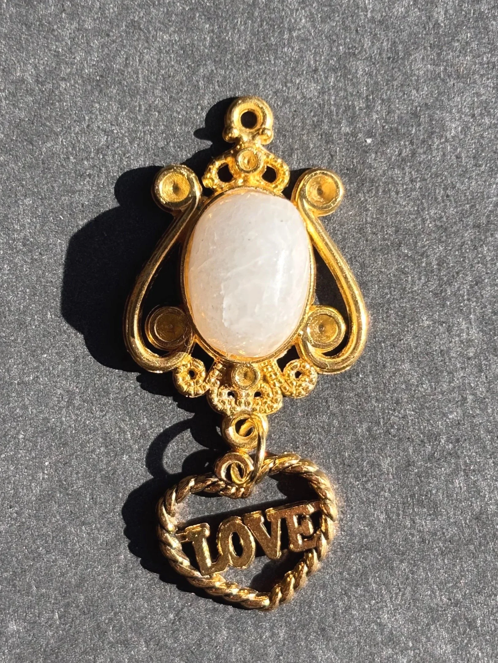 Quartz Gold Dangly Love Pendant