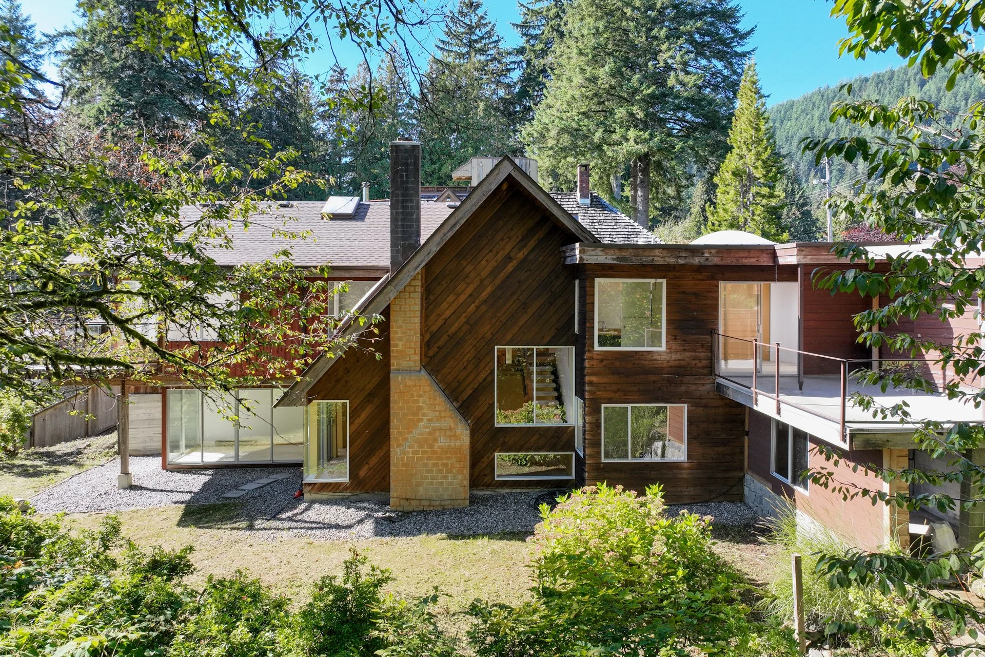 How Multiple Offers Actually Work on the North Shore, and Why You Won't See the Others
