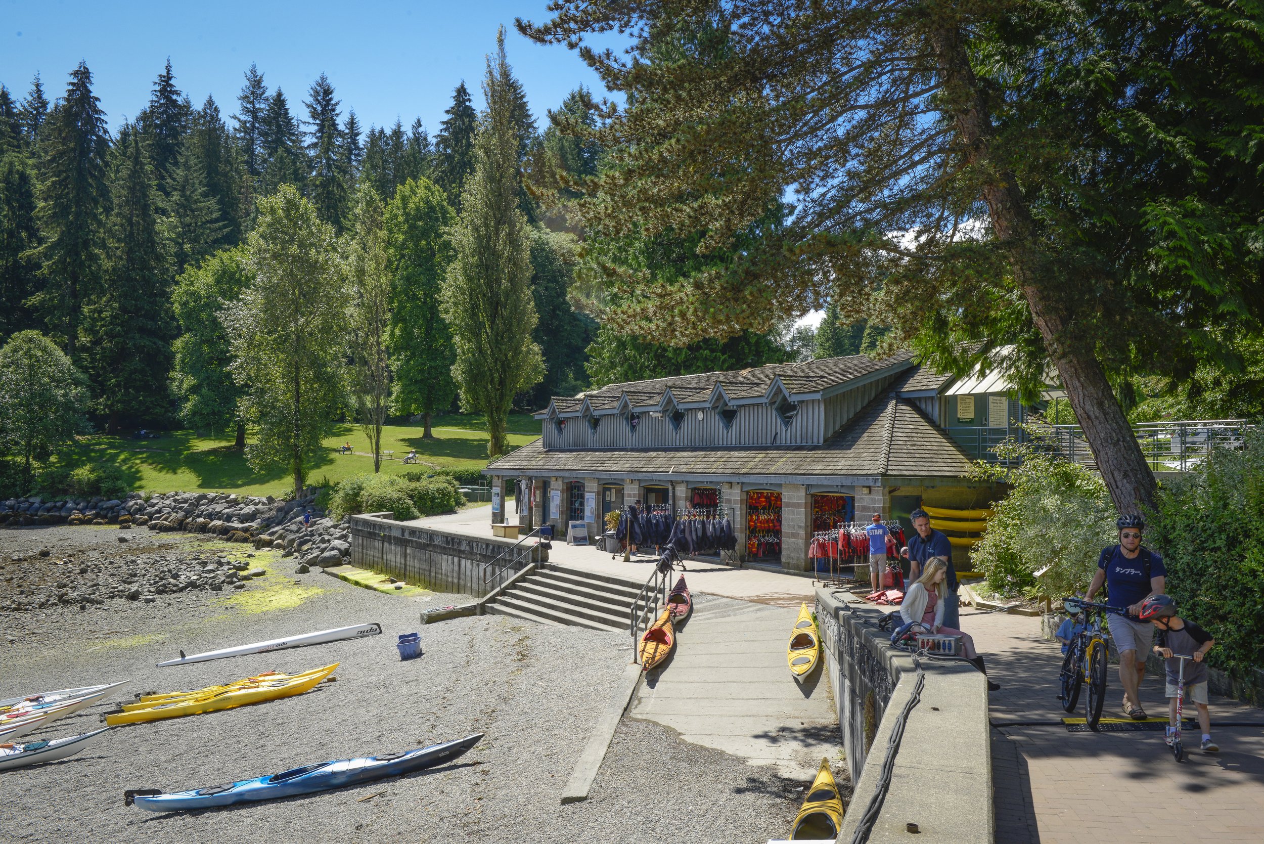 Deep Cove Kayak Centre in Deep Cove