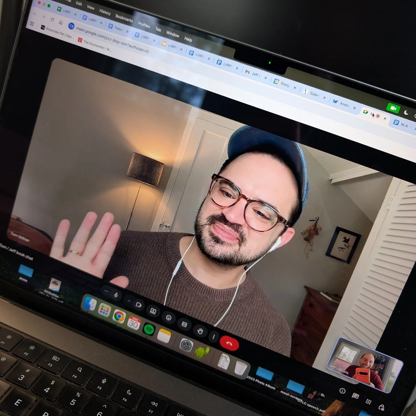 THANK YOU @tomgvellner (who just published his debut 🎾 Thirty Love 🎾) for chatting with me!

We had a great conversation about the publishing industry, tips for the query trenches, and how to prepare for a debut launch. So grateful to the amazing w