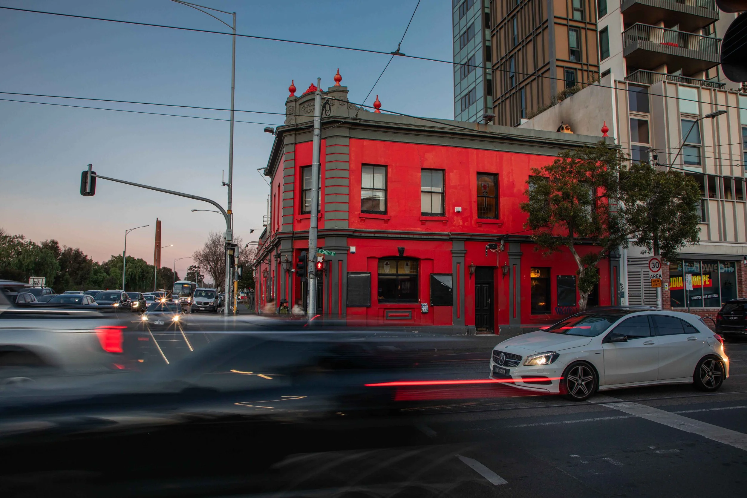 smith st hotel weekender