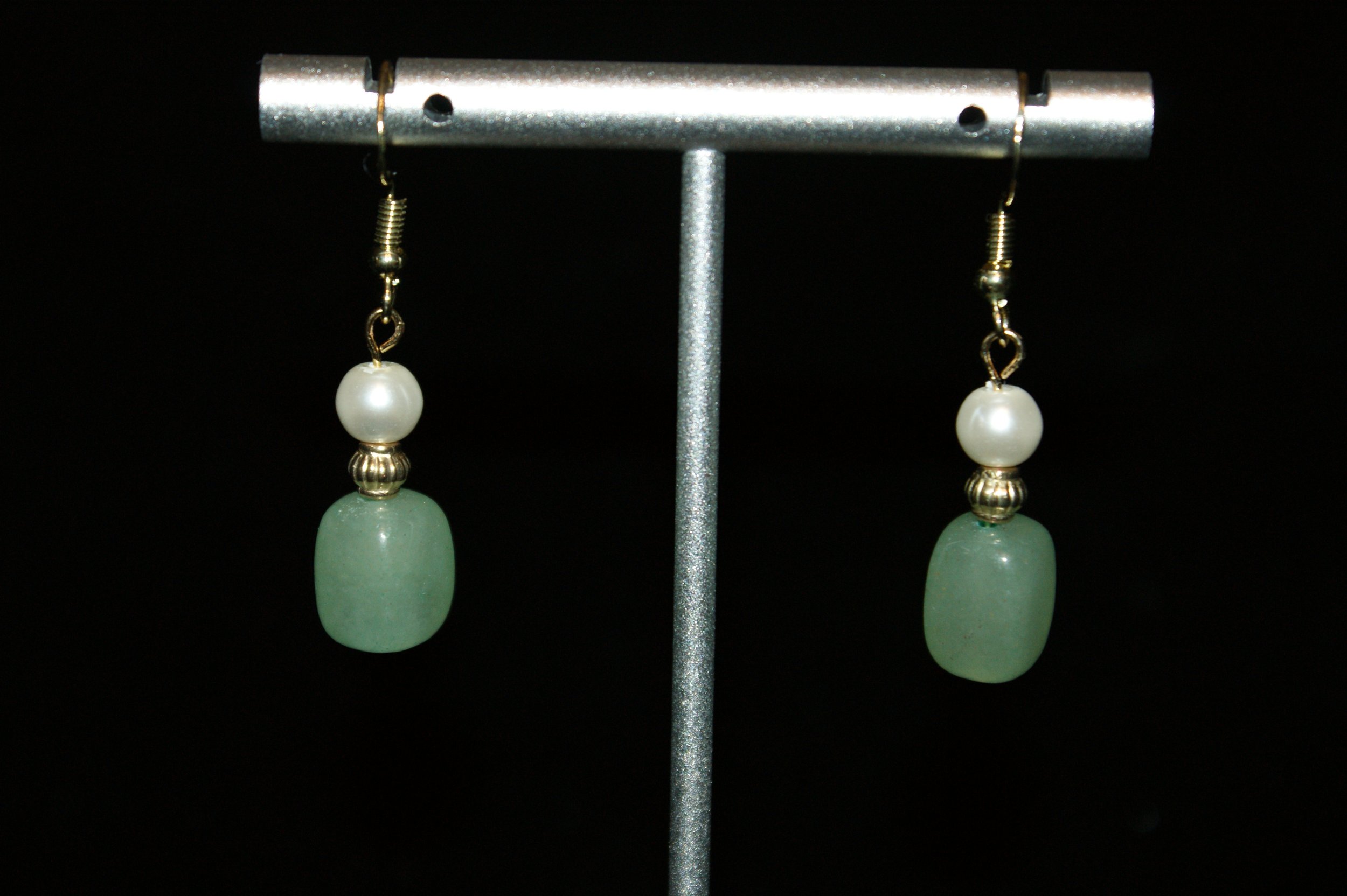 Elegant Pearl and Aventurine Drop Earrings