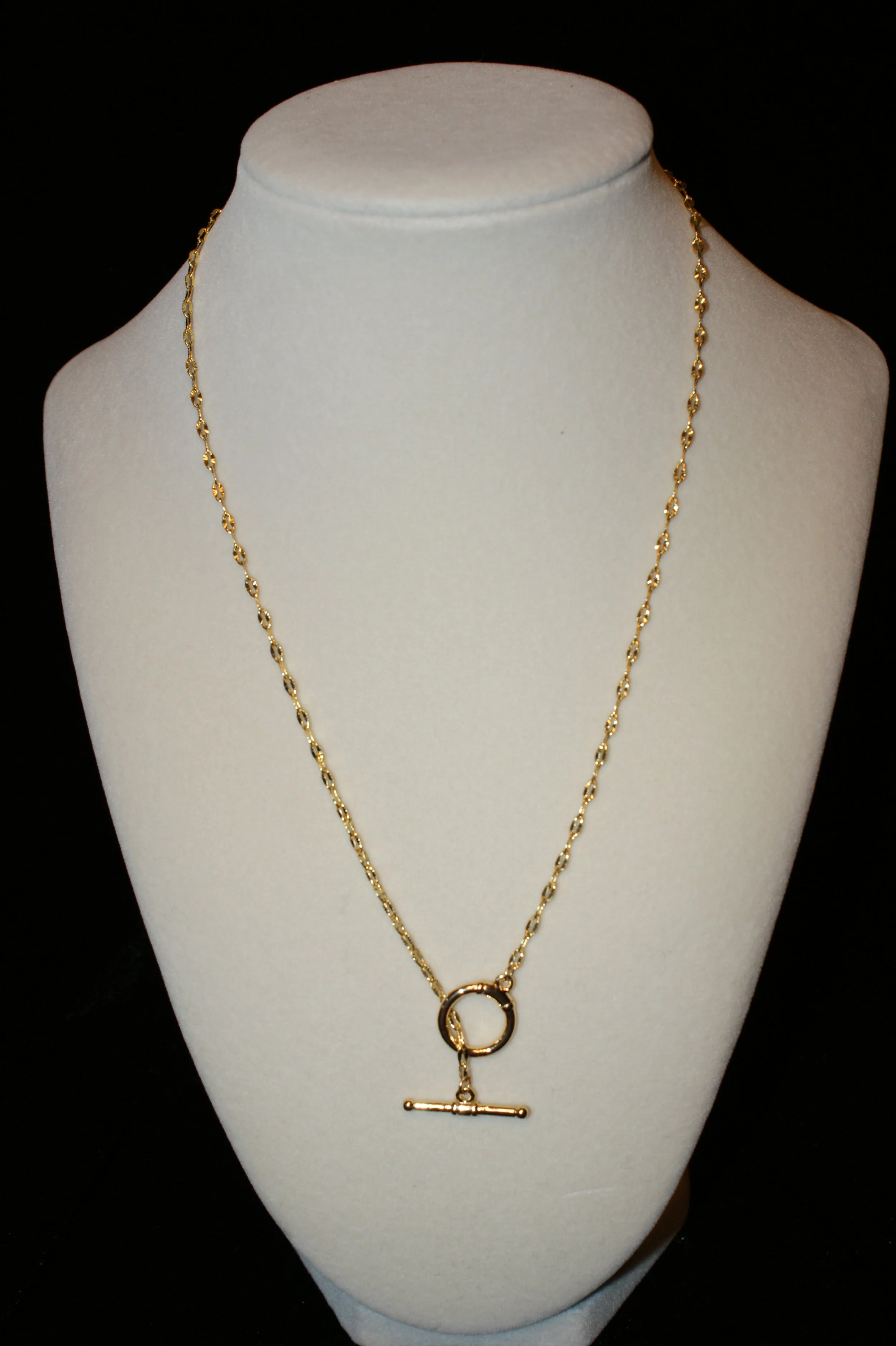 Gold Tone Toggle Clasp Necklace