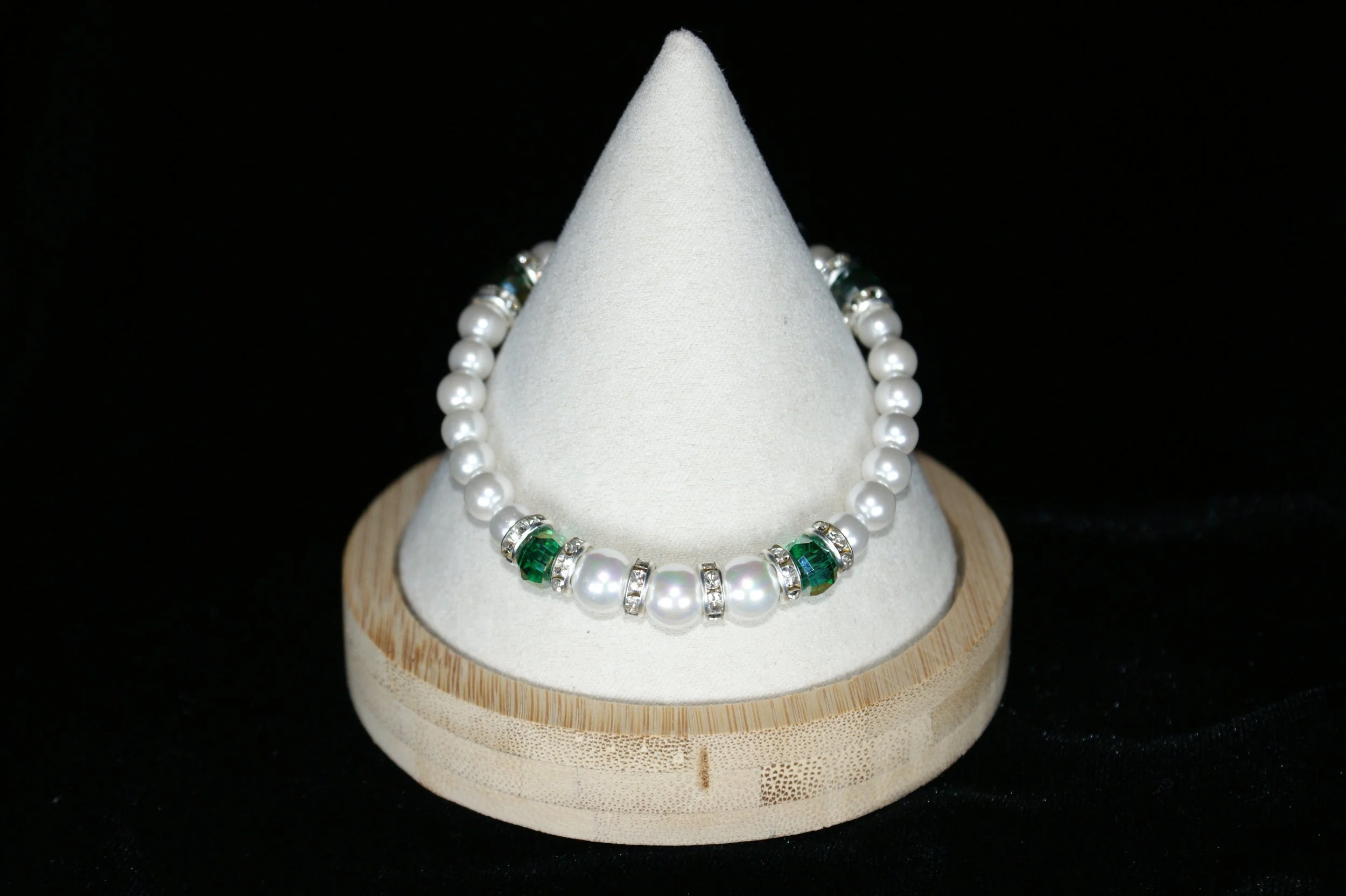 Pearl and Crystal Elegance Bracelet
