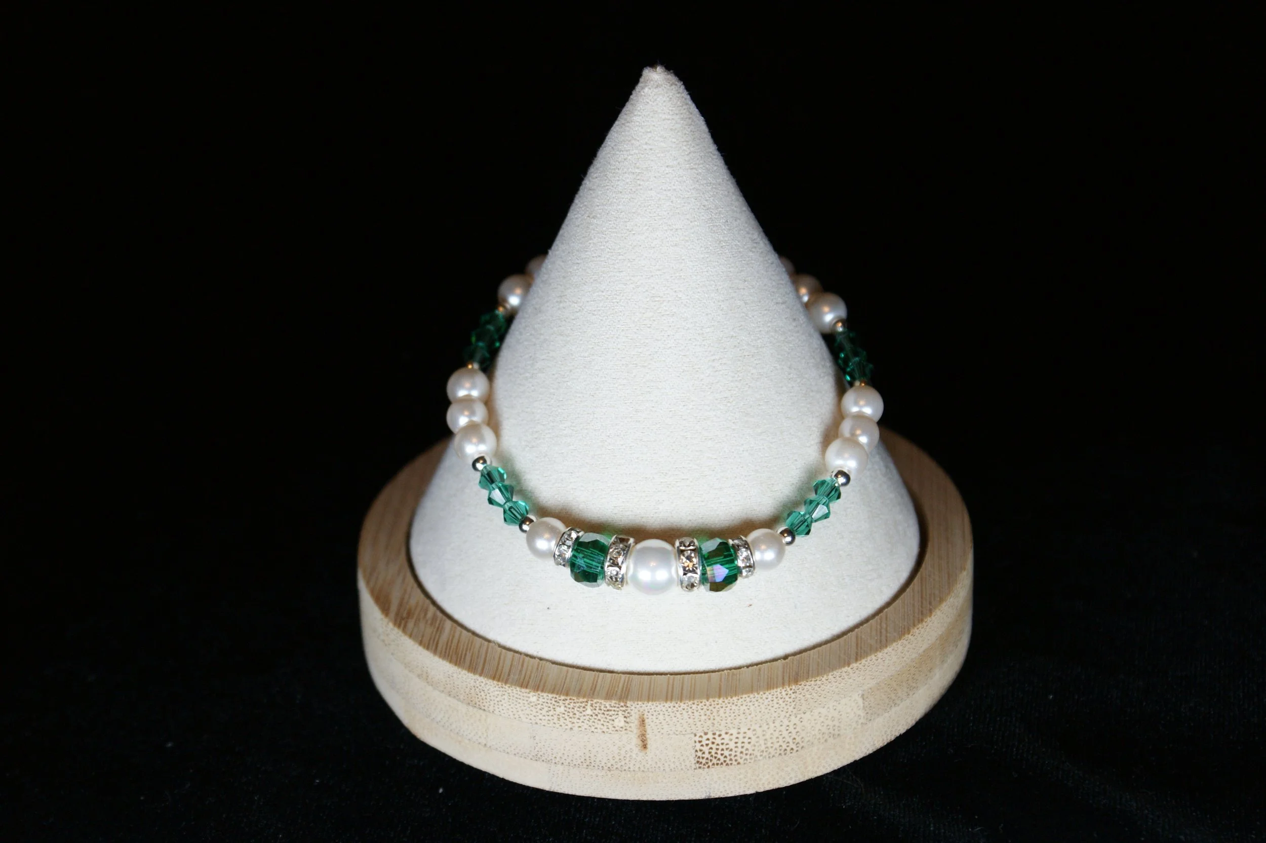 Freshwater Pearl and Green Crystal Bracelet