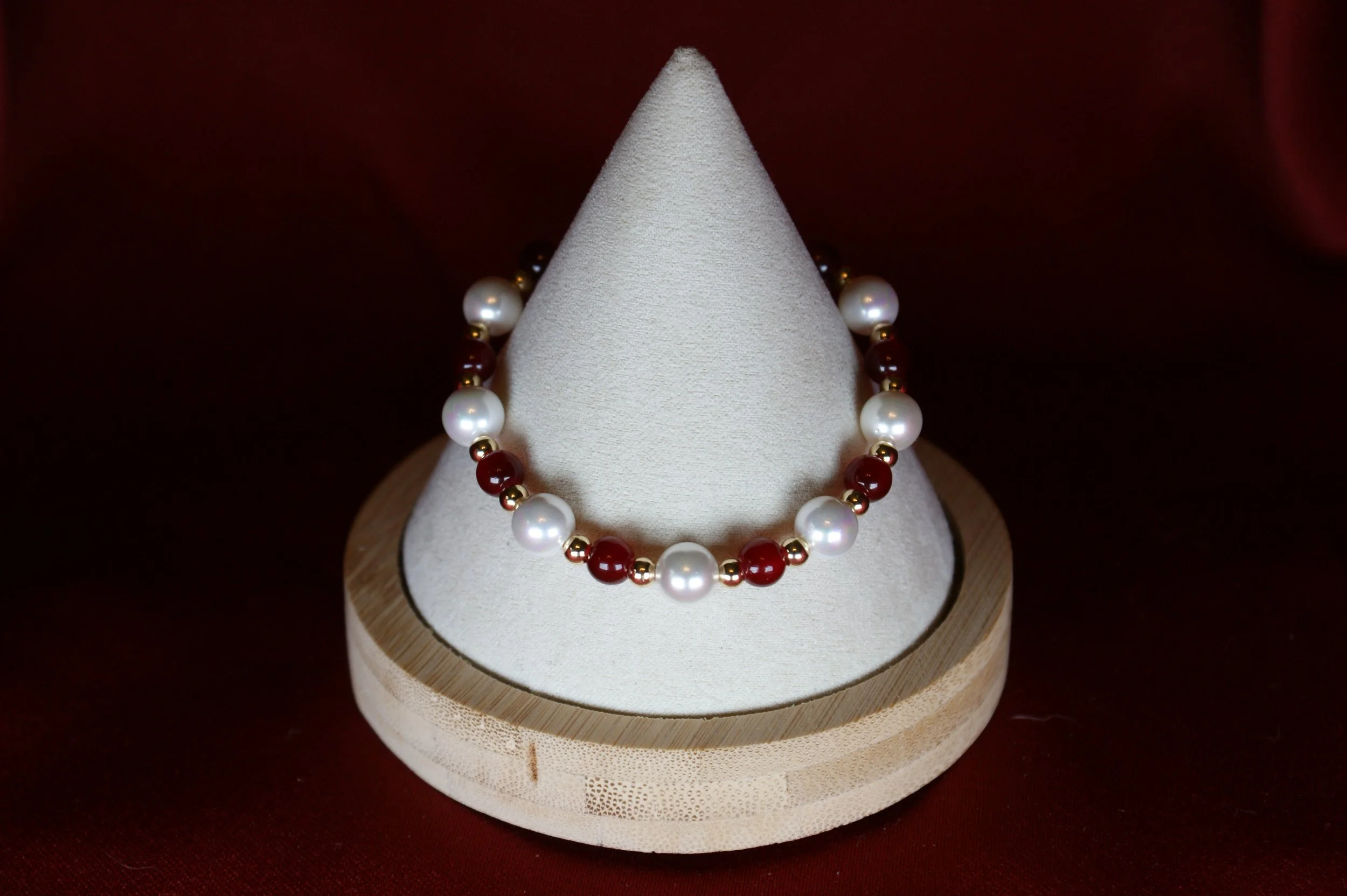 Elegant Pearl and Red Bead Bracelet