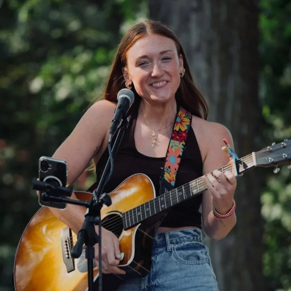 Live Music - Clara Lynch
