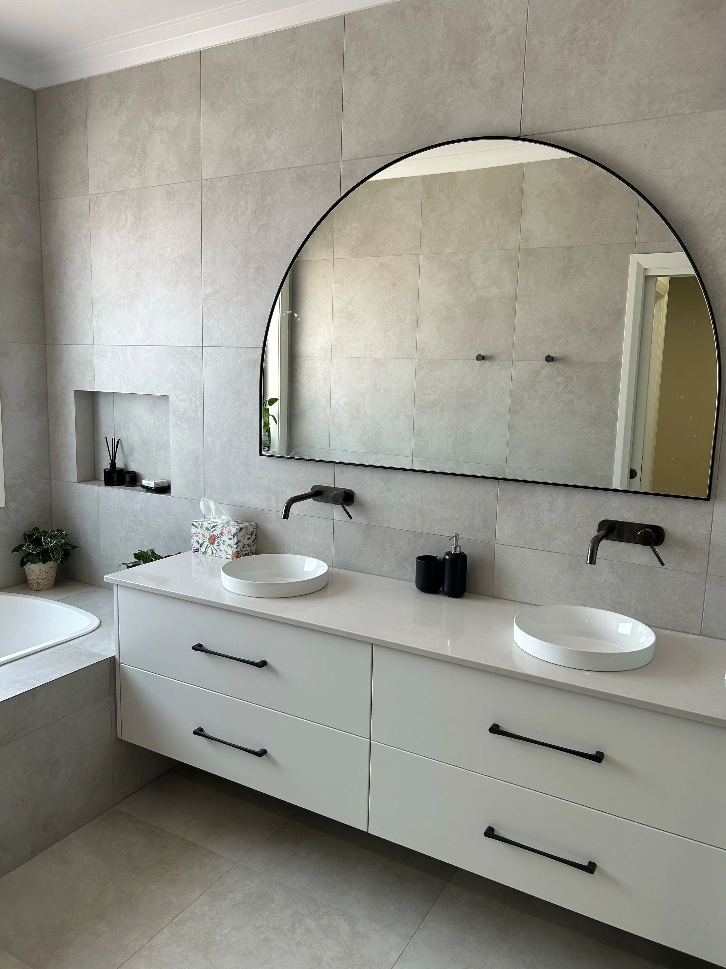 Main Vanity (1).jpg