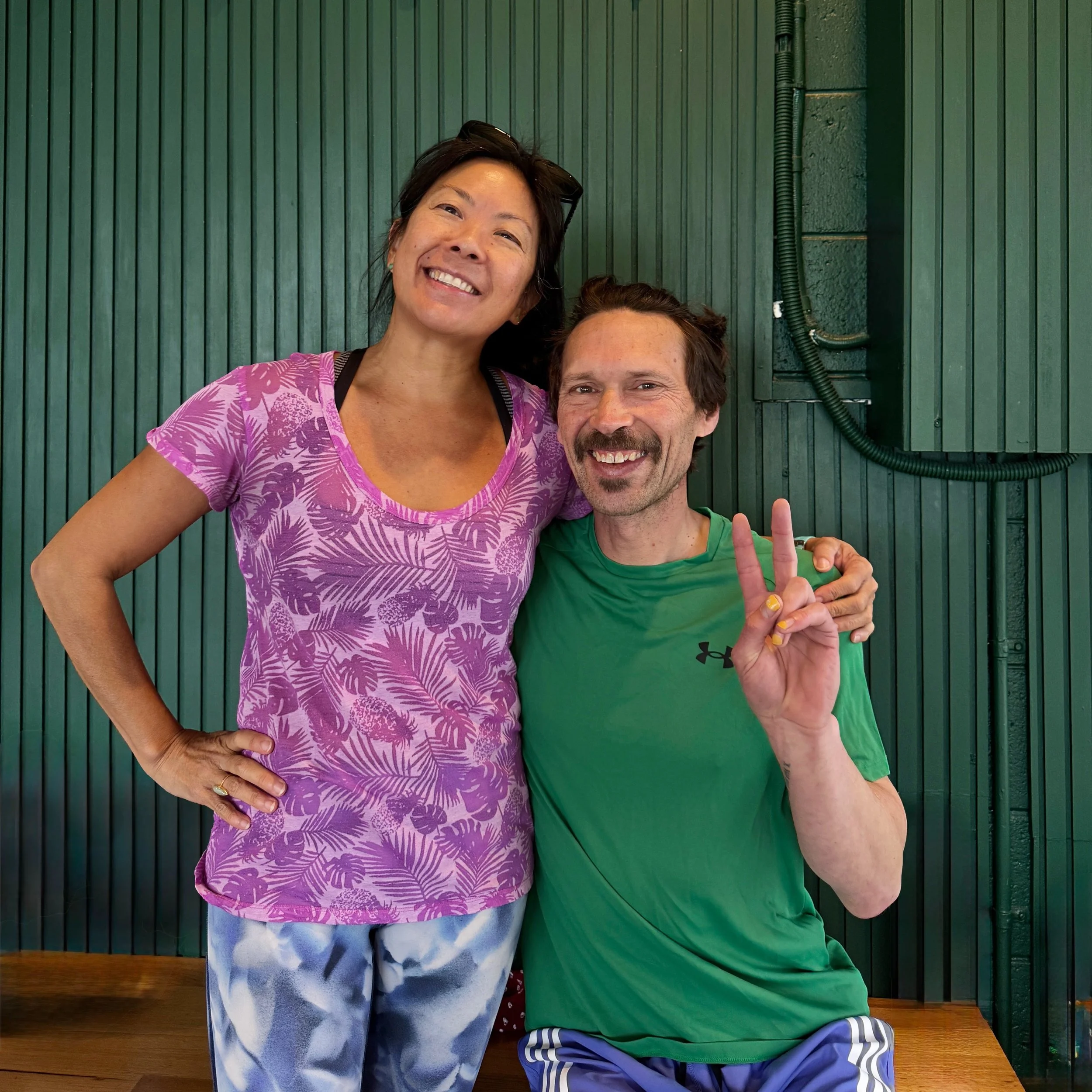 Everything&rsquo;s a little more fun with a friend by your side 🫶
Tag your Pilates bestie below 👯&zwj;♀️

#PilatesPower #PilatesCommunity #ReformerPilates #PilatesFriends