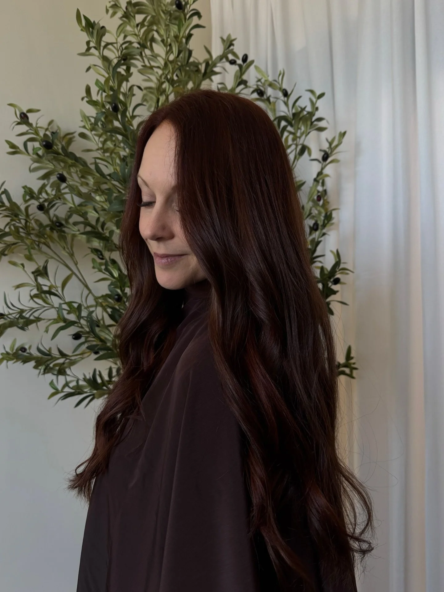 Rich copper tones and a little extra length. This 18&rdquo; tape-in transformation is giving warmth in all the right ways

For custom color and extensions like this, a consultation is the first step. Use the booking link in my bio and let&rsquo;s cre