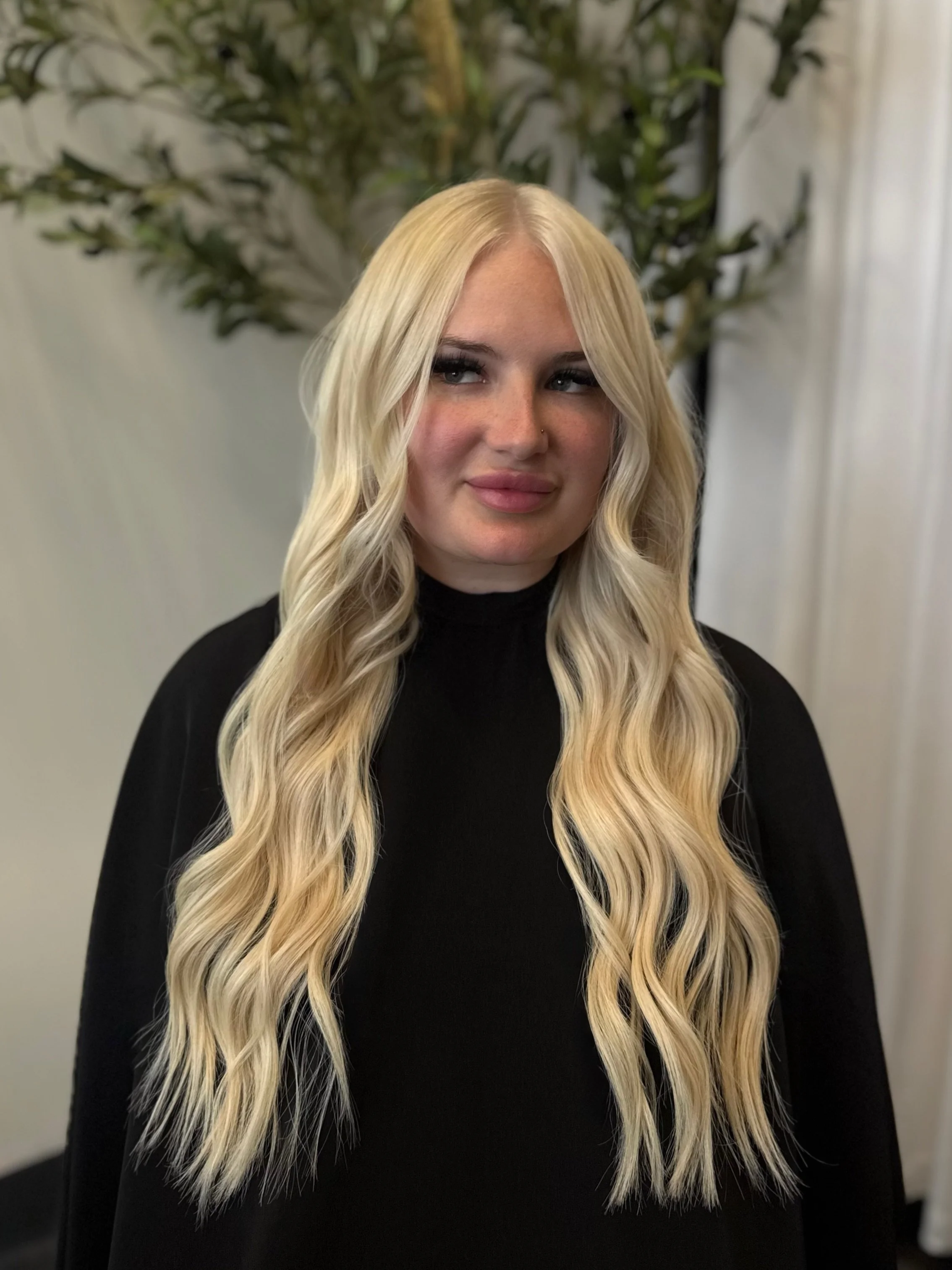 @bellamihair tape-in extensions: seamless blend from every angle 🫧

If you&rsquo;re craving a new look, schedule your consultation at www.vagaro.com/wavessociety