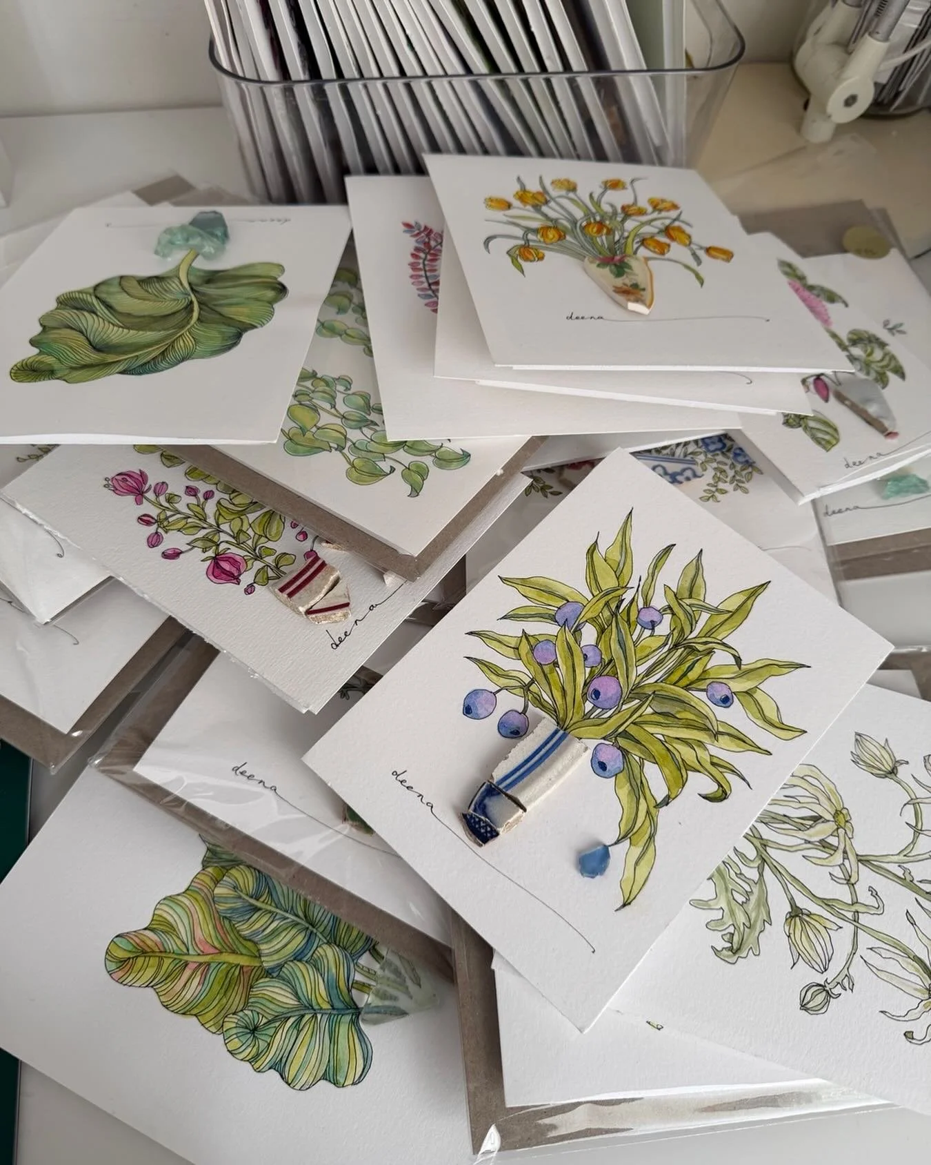 Definitely gonna have more Minis at my next market day 🥳 You asked so I&rsquo;m on it. And very big thank you to everyone who buys them, because that gives me space to keep arting ☺️ #theaimofthisgame #🎨👩🏻&zwj;🎨