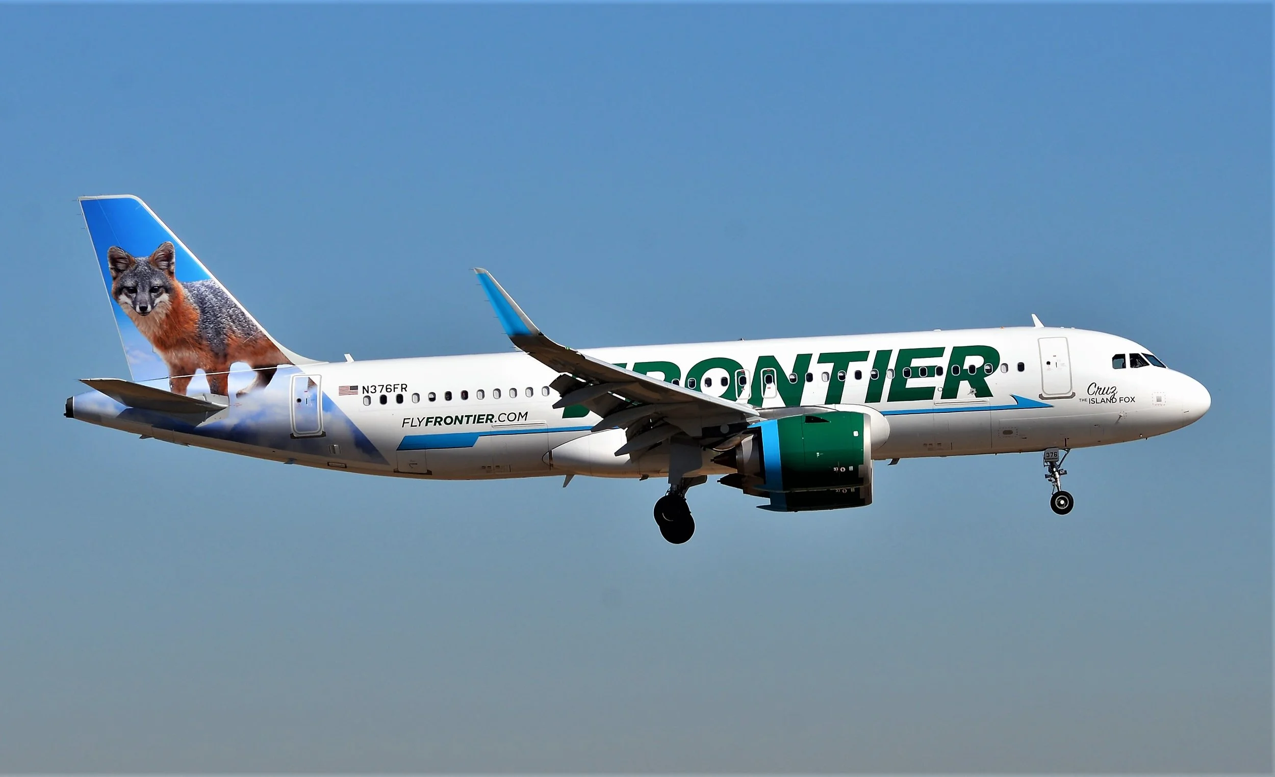 N376FR A320 CRUZ SILVER FOX ORD 10C