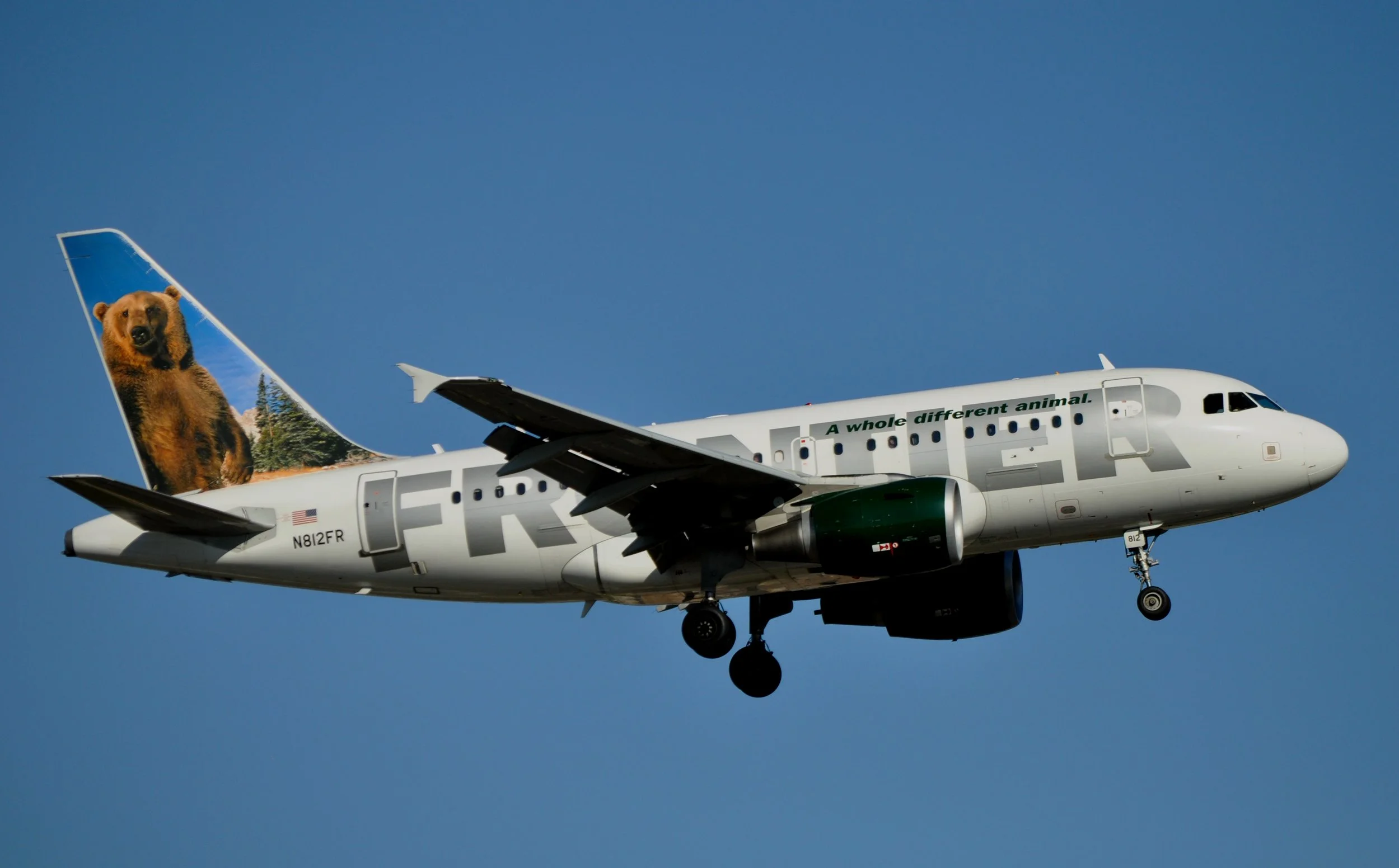 N812FR A319 BEAR MKE