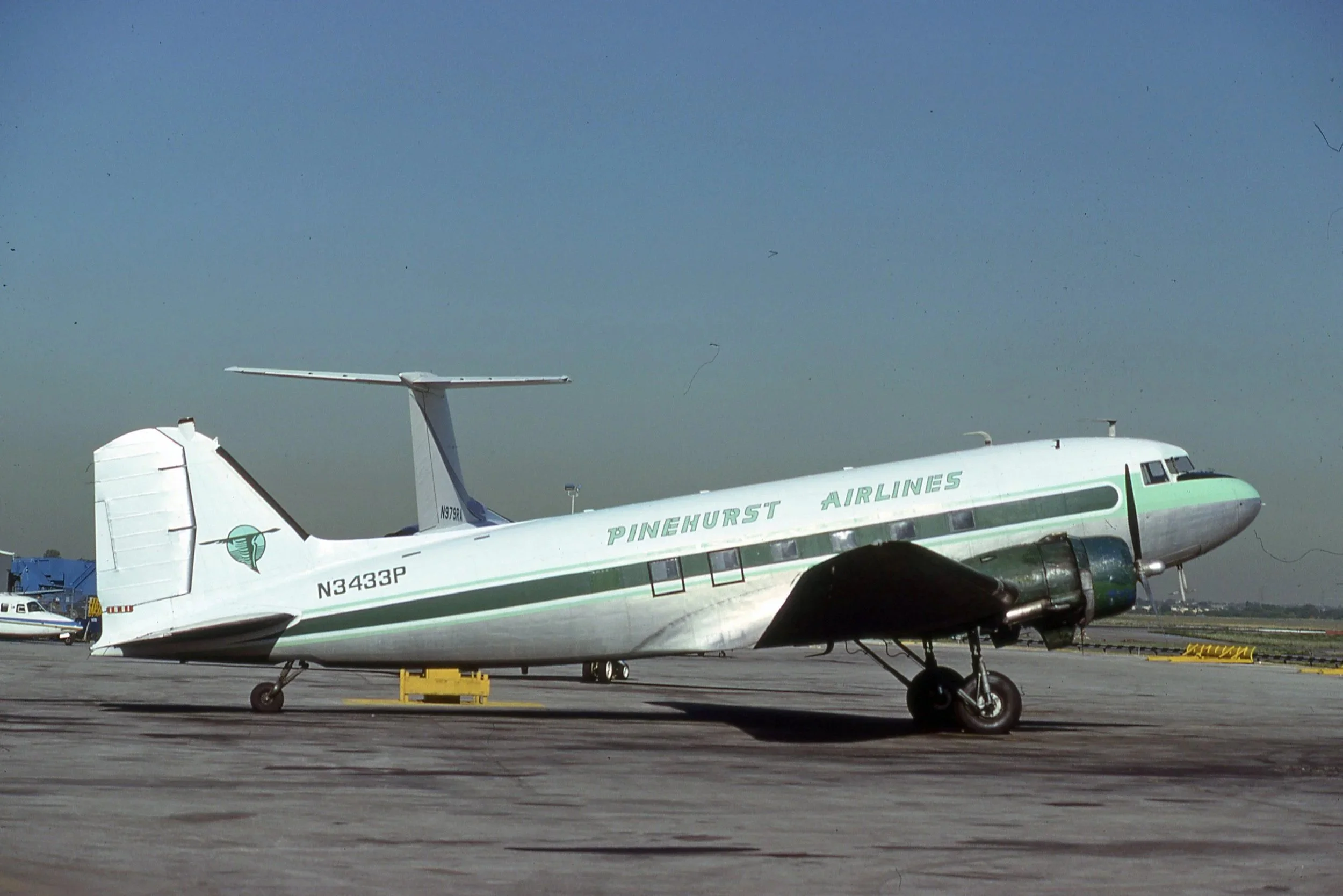 N3433P PINEHURST AIRLINES DC-3 ORD