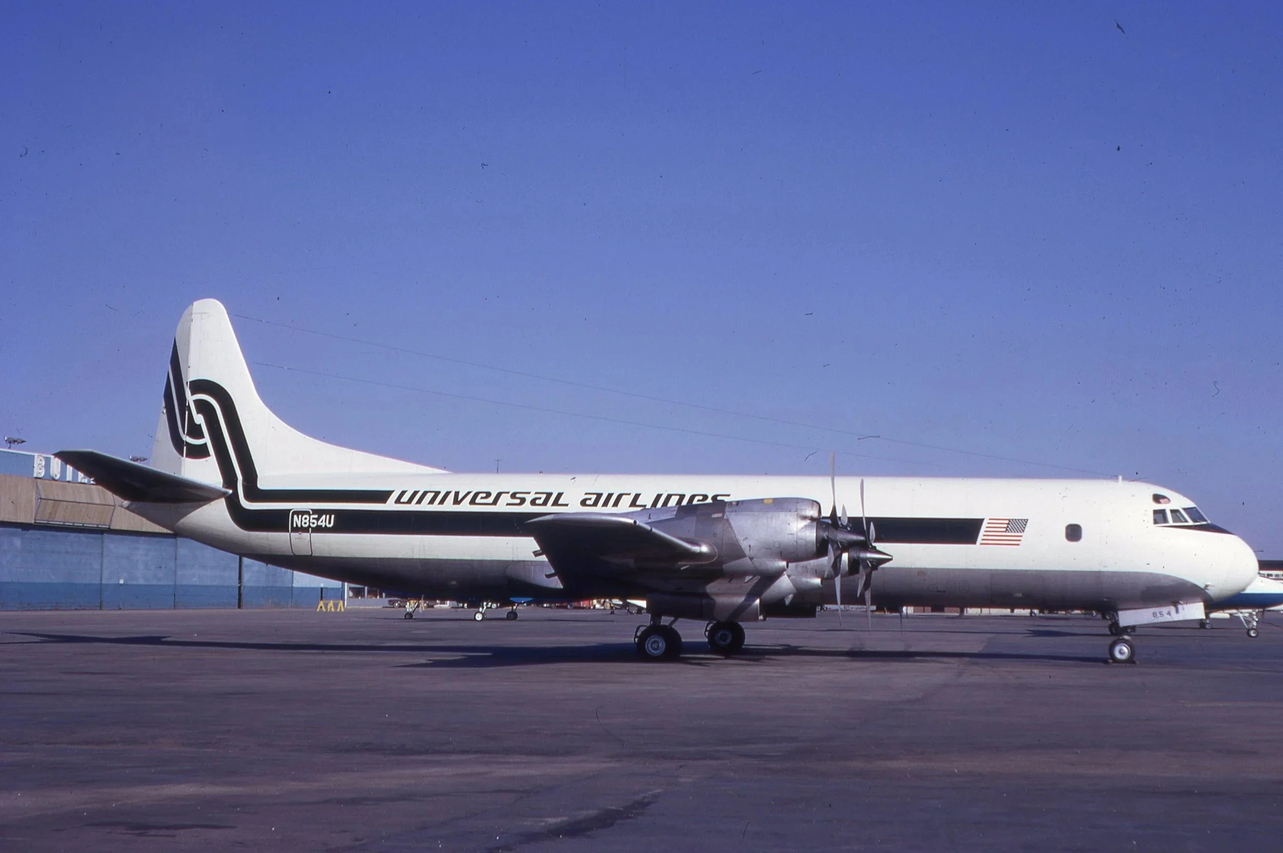 N854U L.188F UNIVERSAL AIRLINES ORD BUTLER RAMP