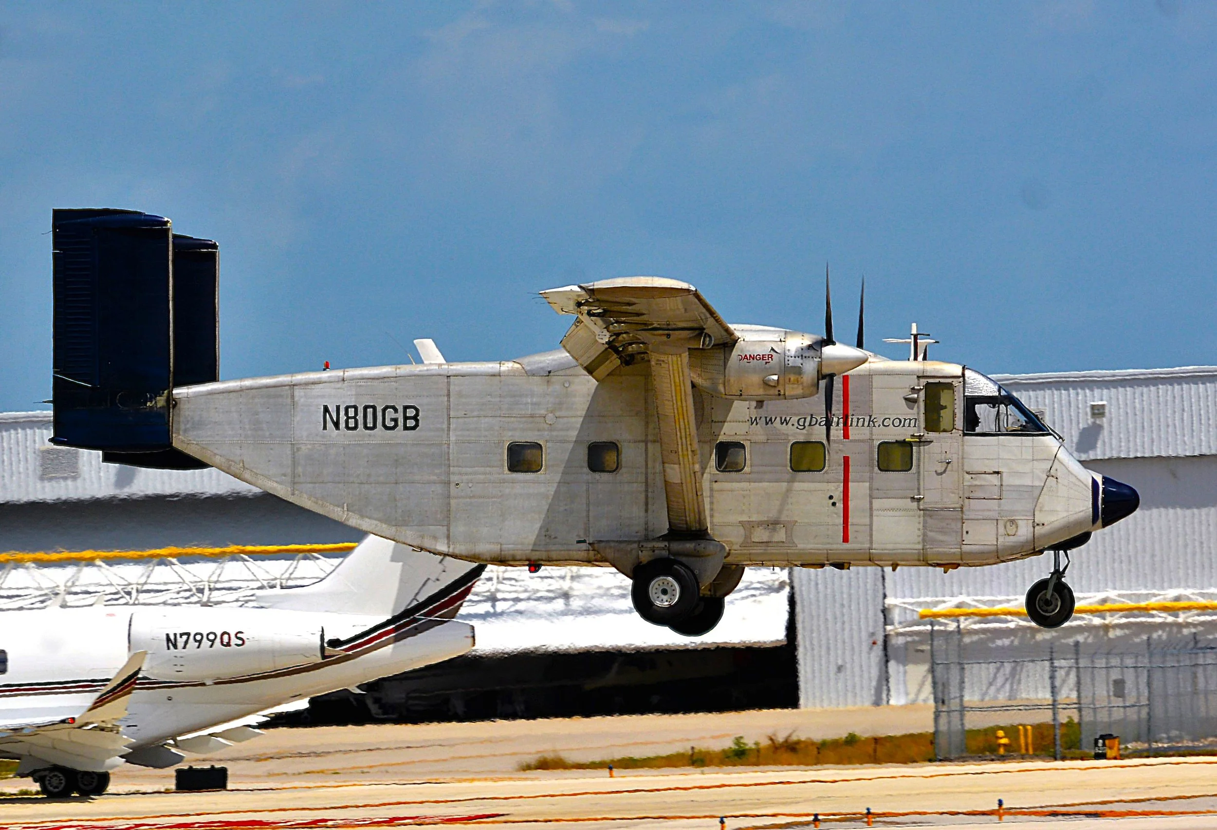 N80GB SHORT SKYVAN GB AIRFREIGHT FLL