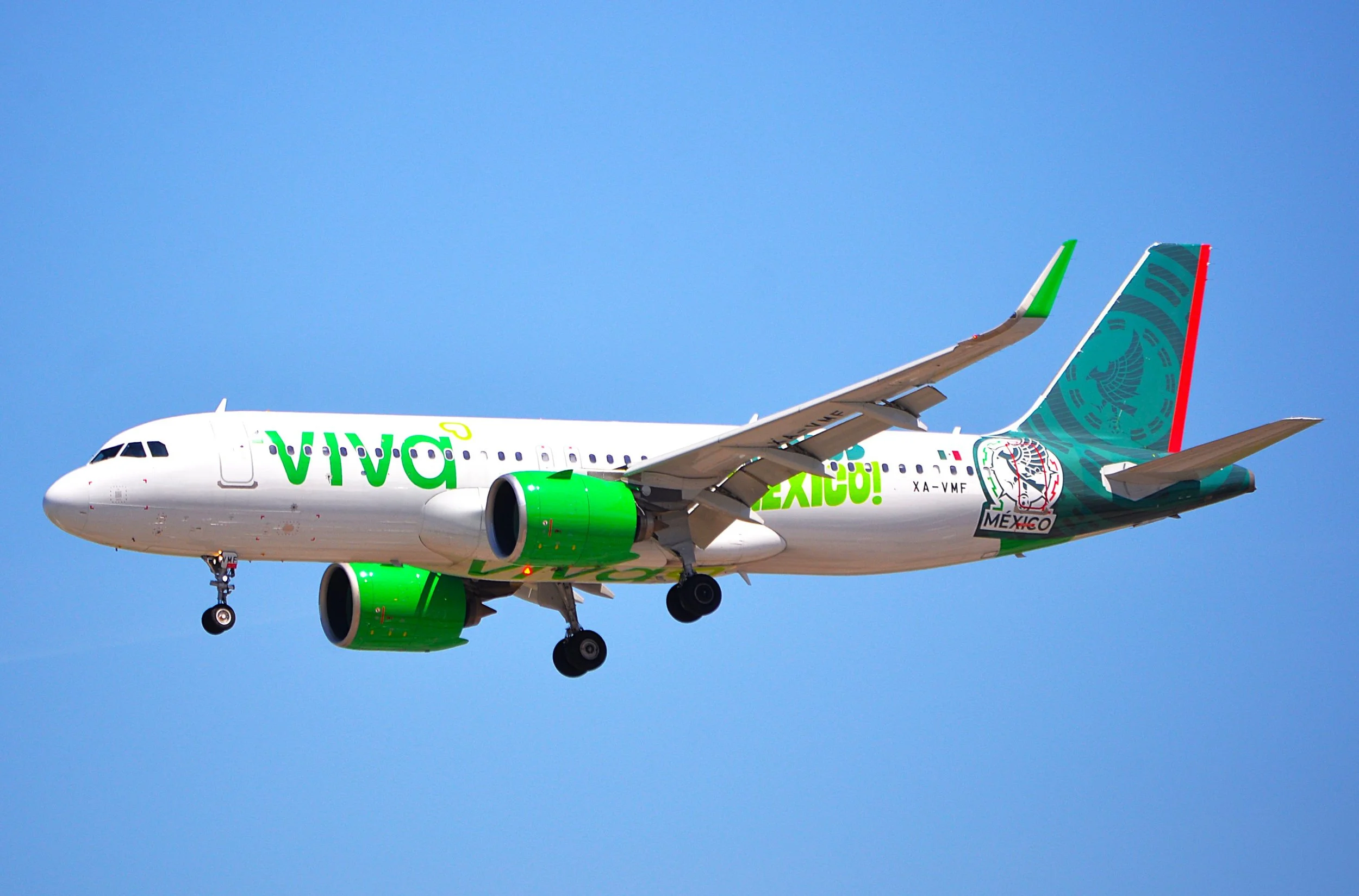 XA-VMF VIVA A320 SPECIAL MEXICO PAINT ORD 28C