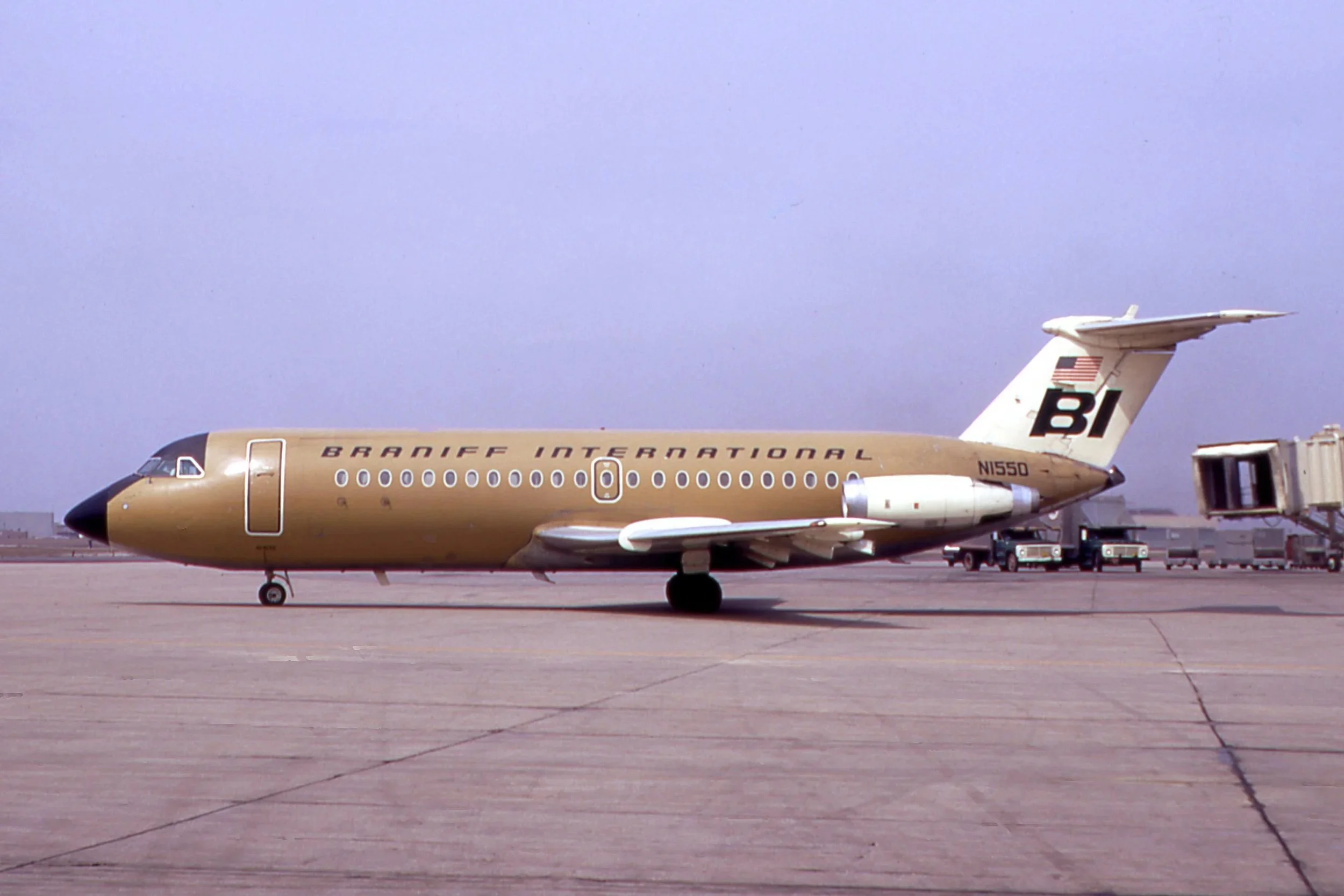 N1550 BAC-111 BRANIFF JELLY BEAN BROWN ORD