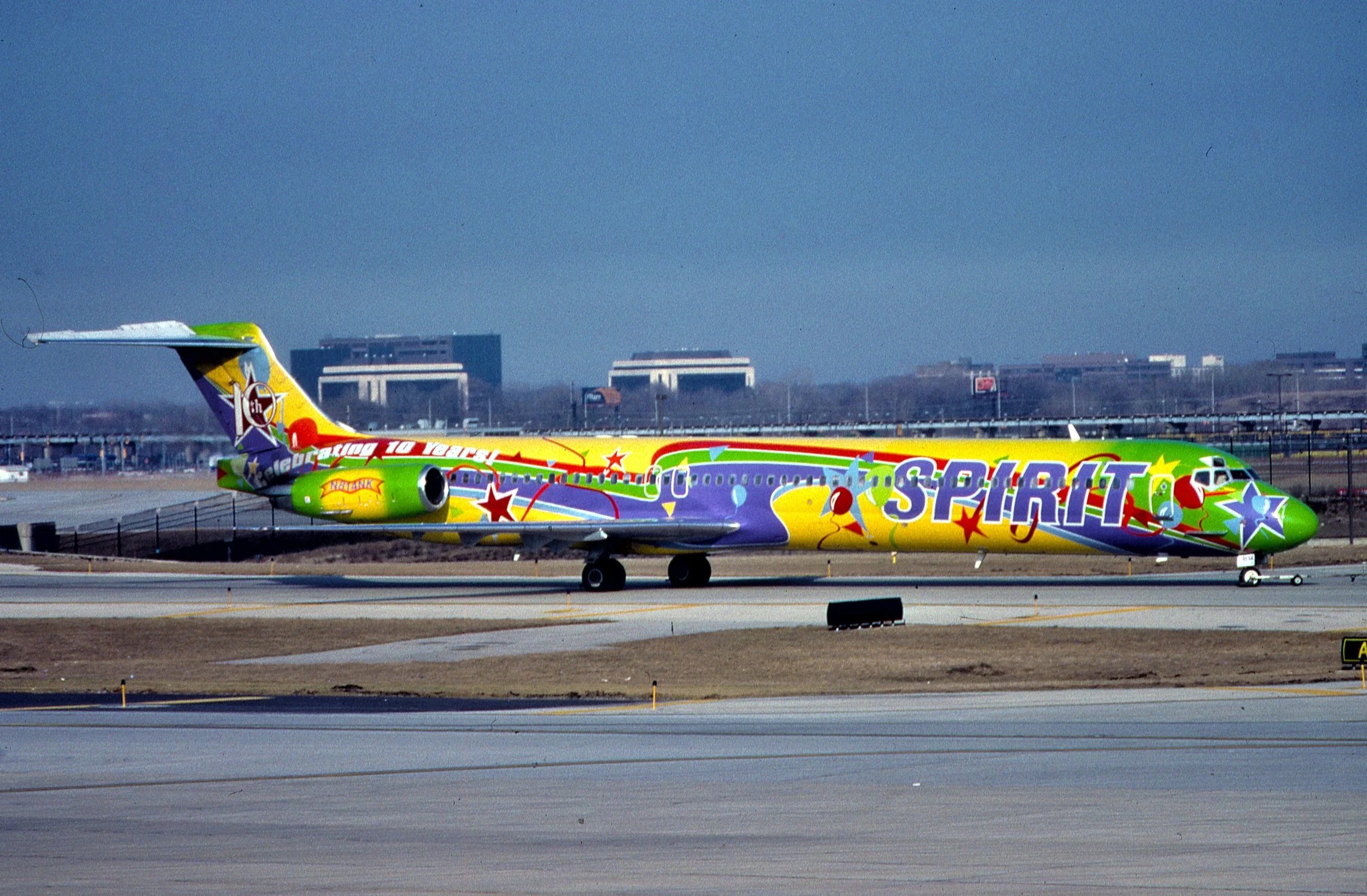N814NK SPIRIT SPECIAL COLORS MD-80 ORD