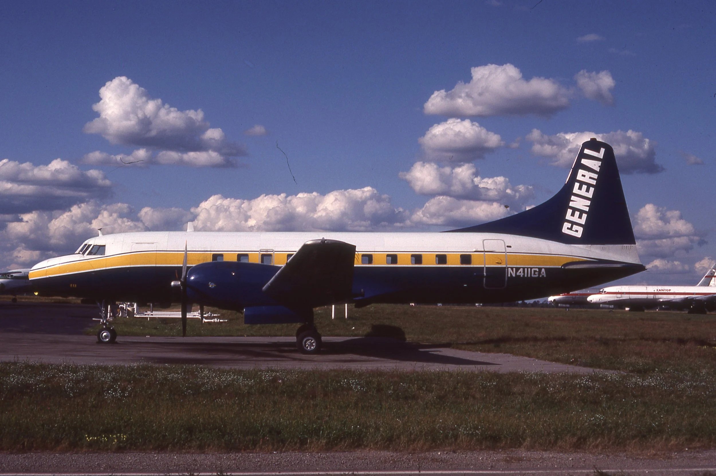N411GA GENERAL CV440 YIP