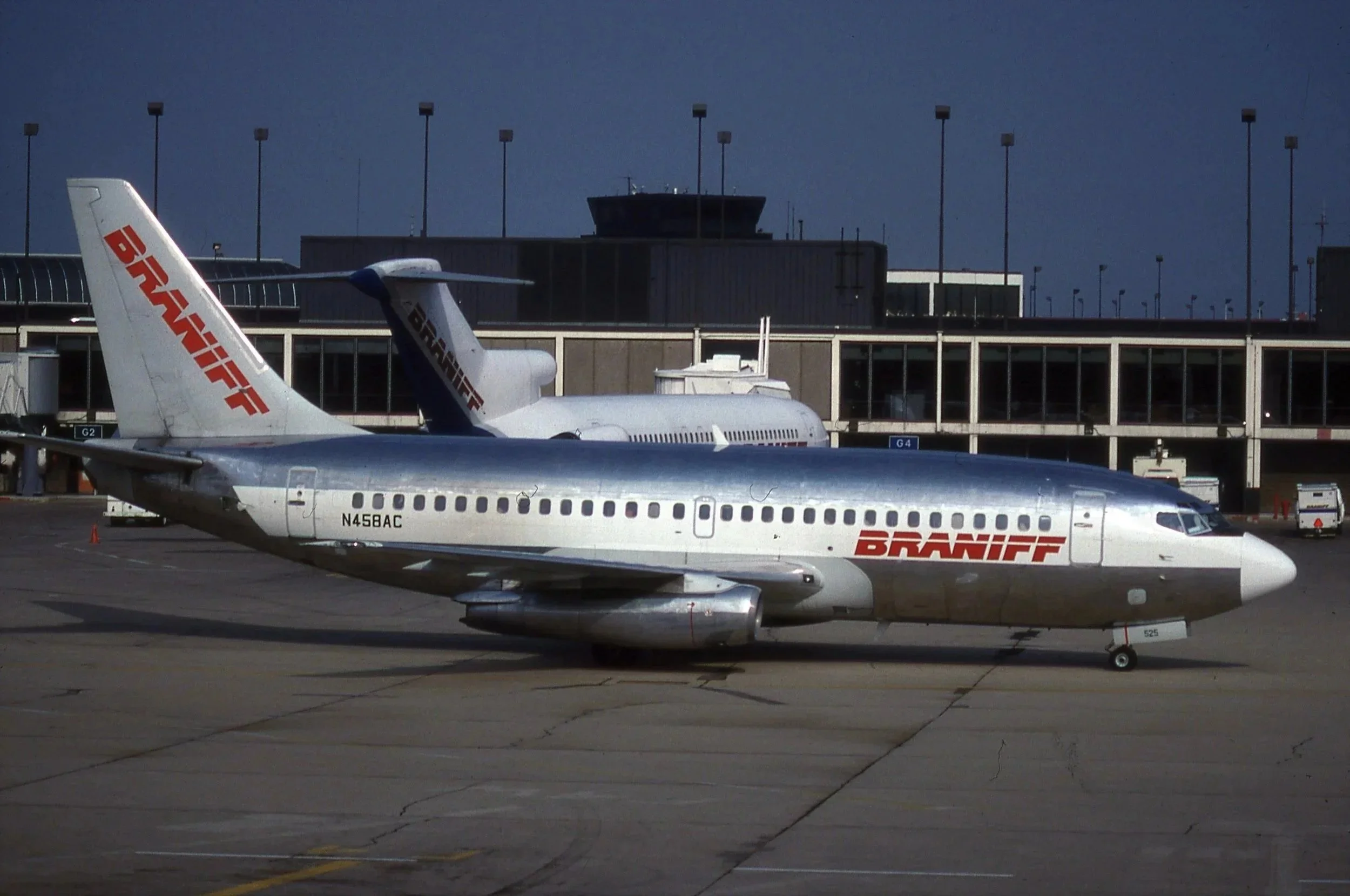 N458AC B737-200 BRANIFF WHITE ORD