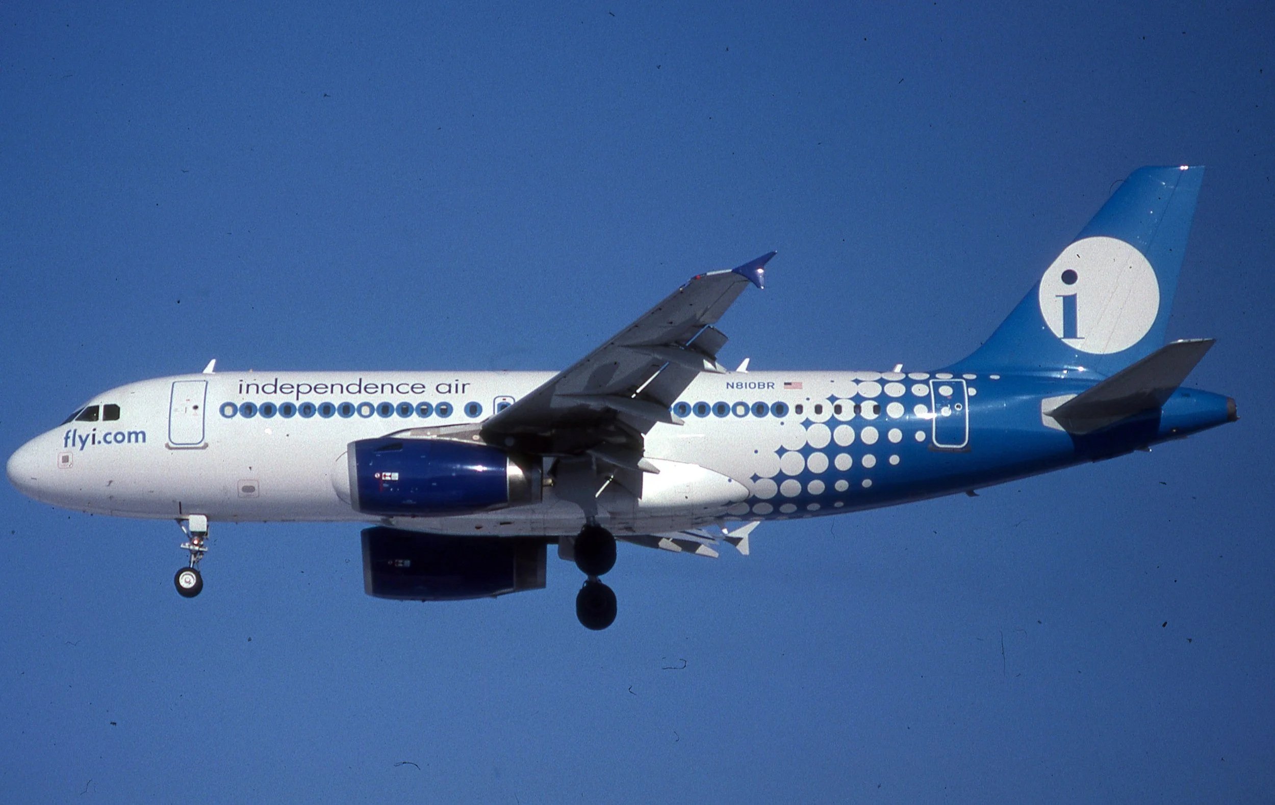 N810BR A320 INDEPENDENCE AIR ORD 27L