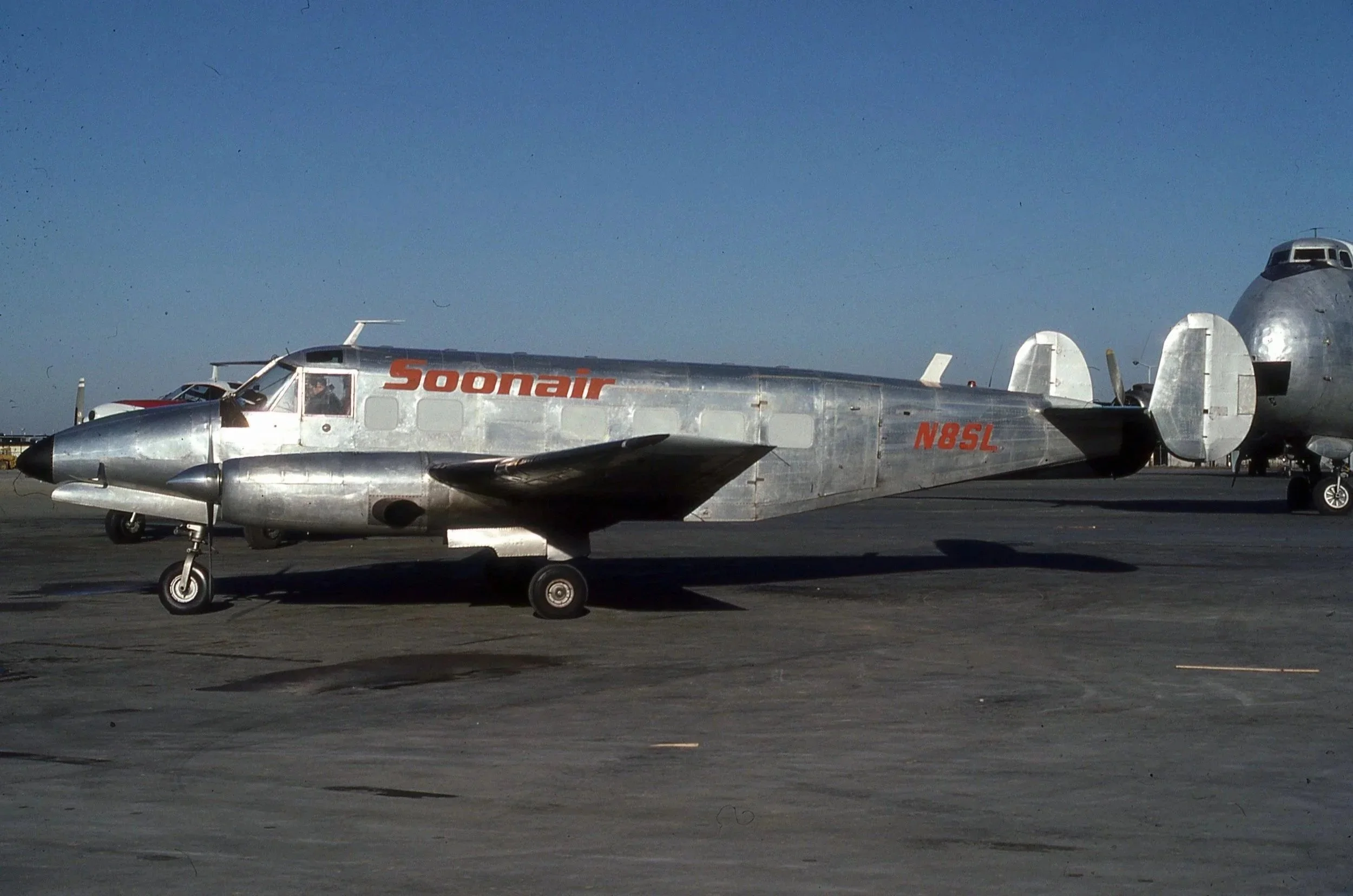 N85 L SOONAIR TUBRO-18 TWA CARGO RAMP ORD
