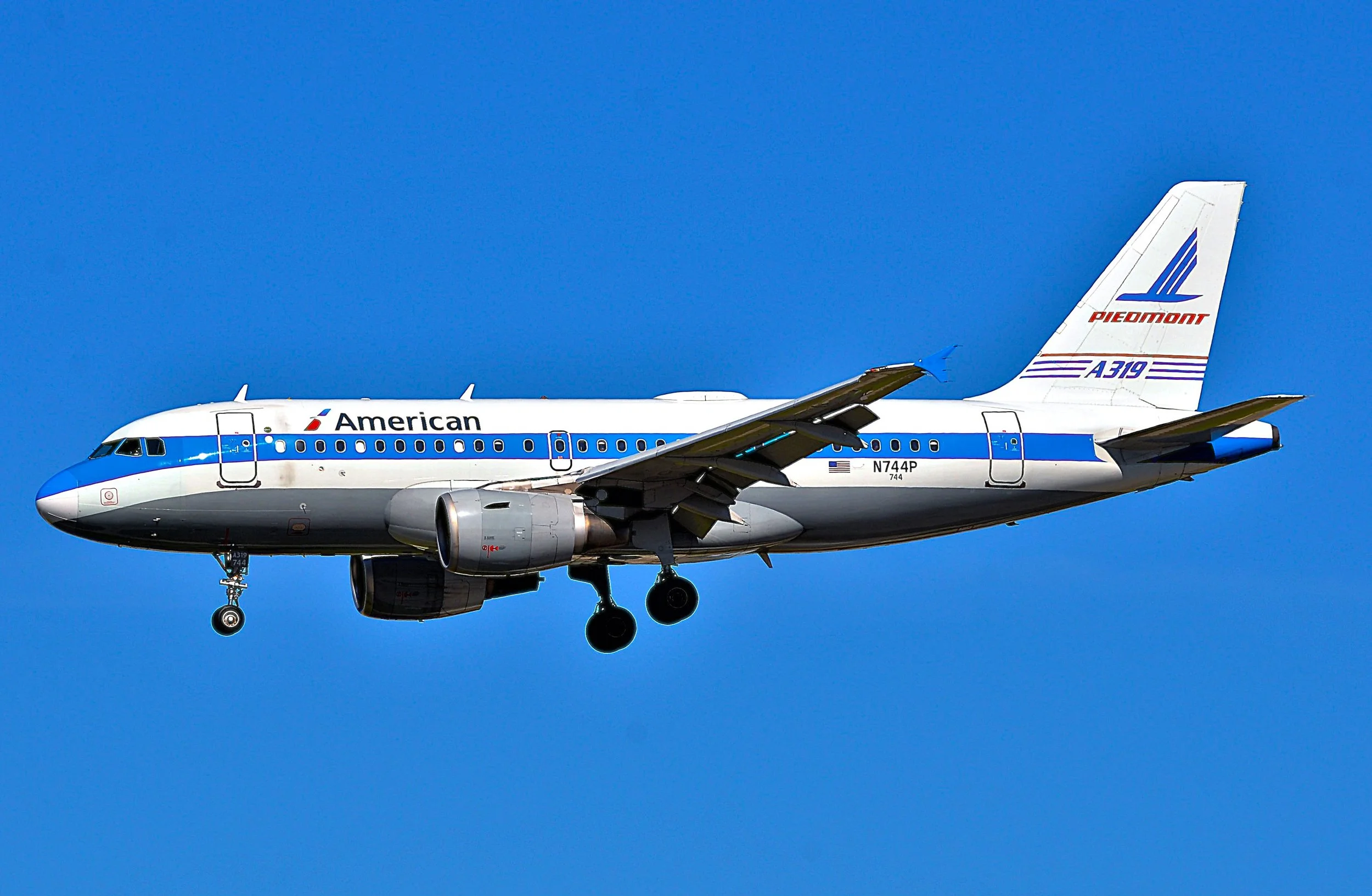 N744P A.320 AMERICAN-PIEDMONT COLORS ORD 28C