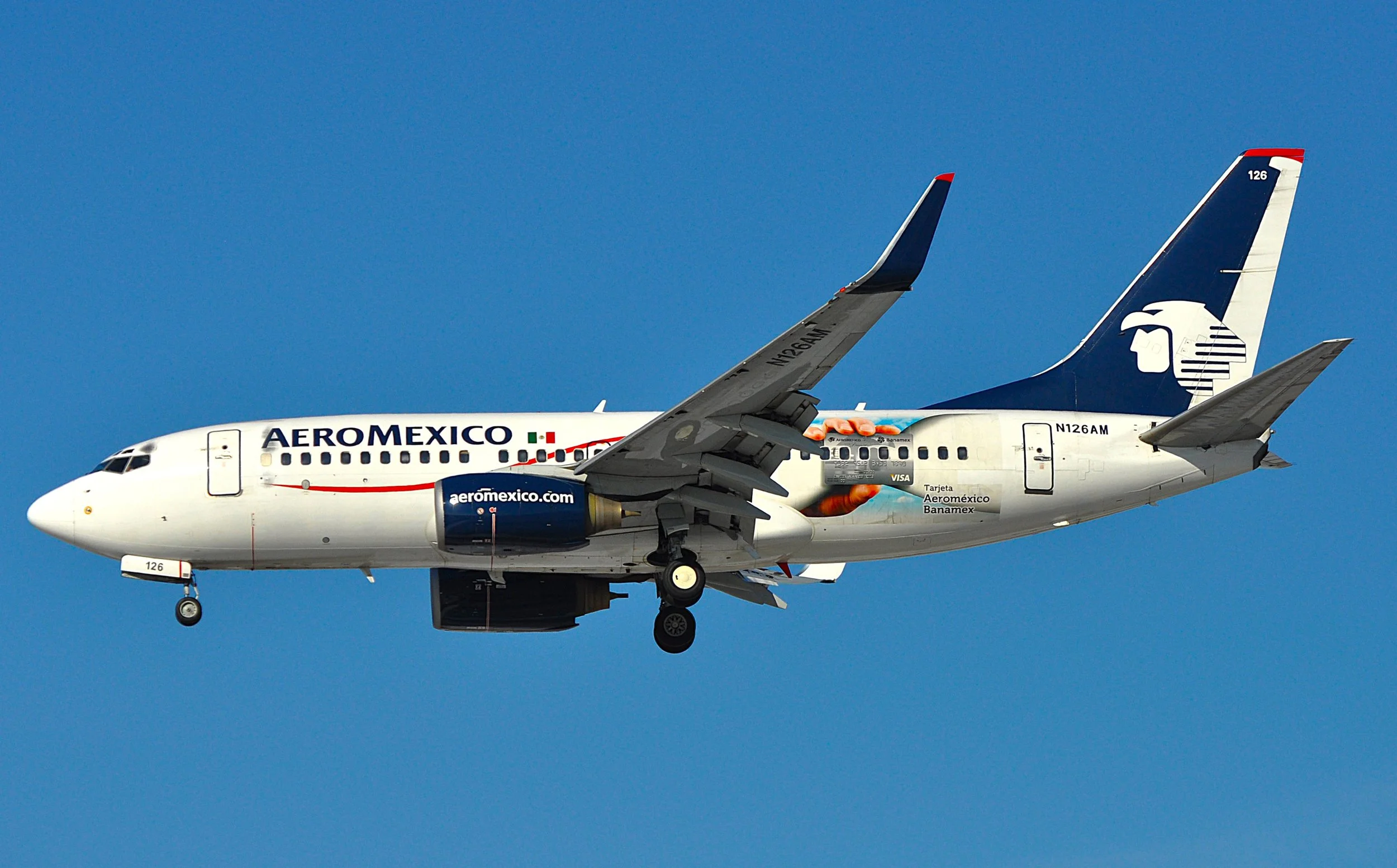 N126AM B.737 AEROMEXICO VISA CARD ORD 27L