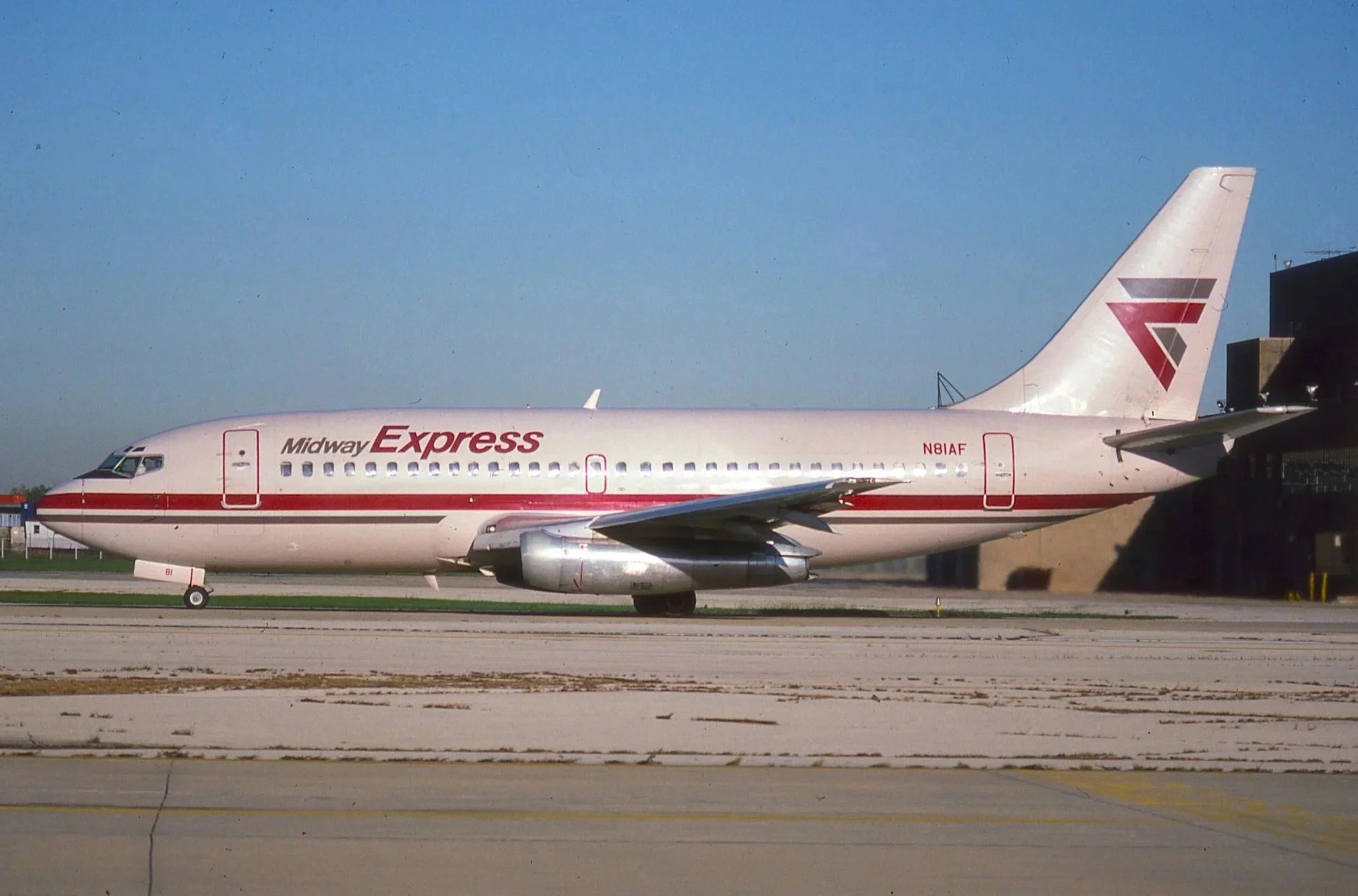 N81AF B737-200 MIDWAY EXPRESS MDW