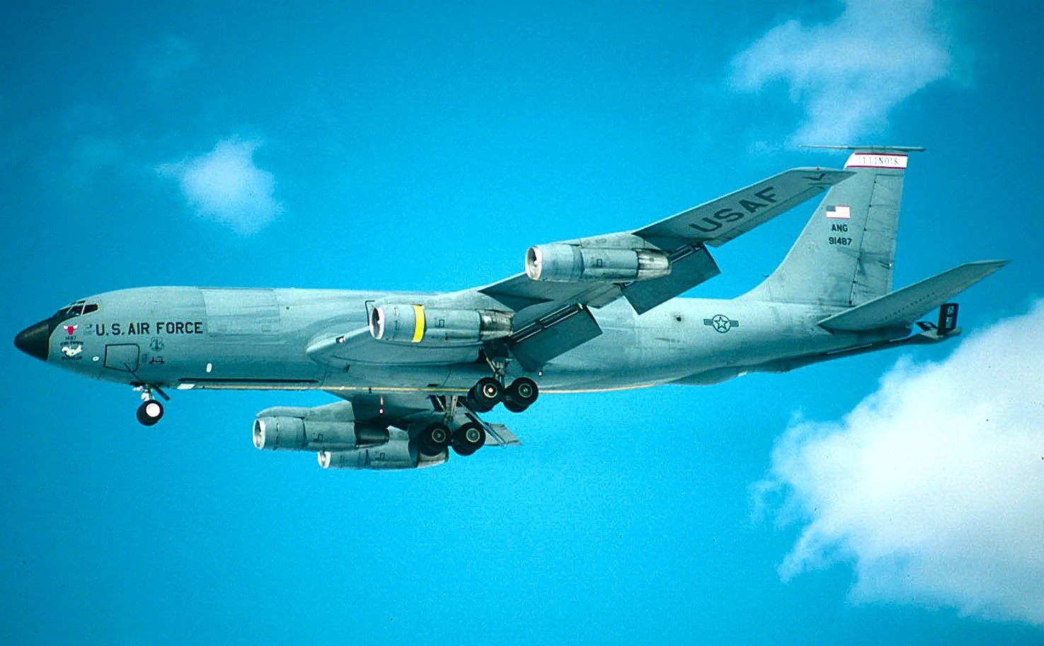 KC-135 91417 ILLINOIS AIR GUARD ORD 27L