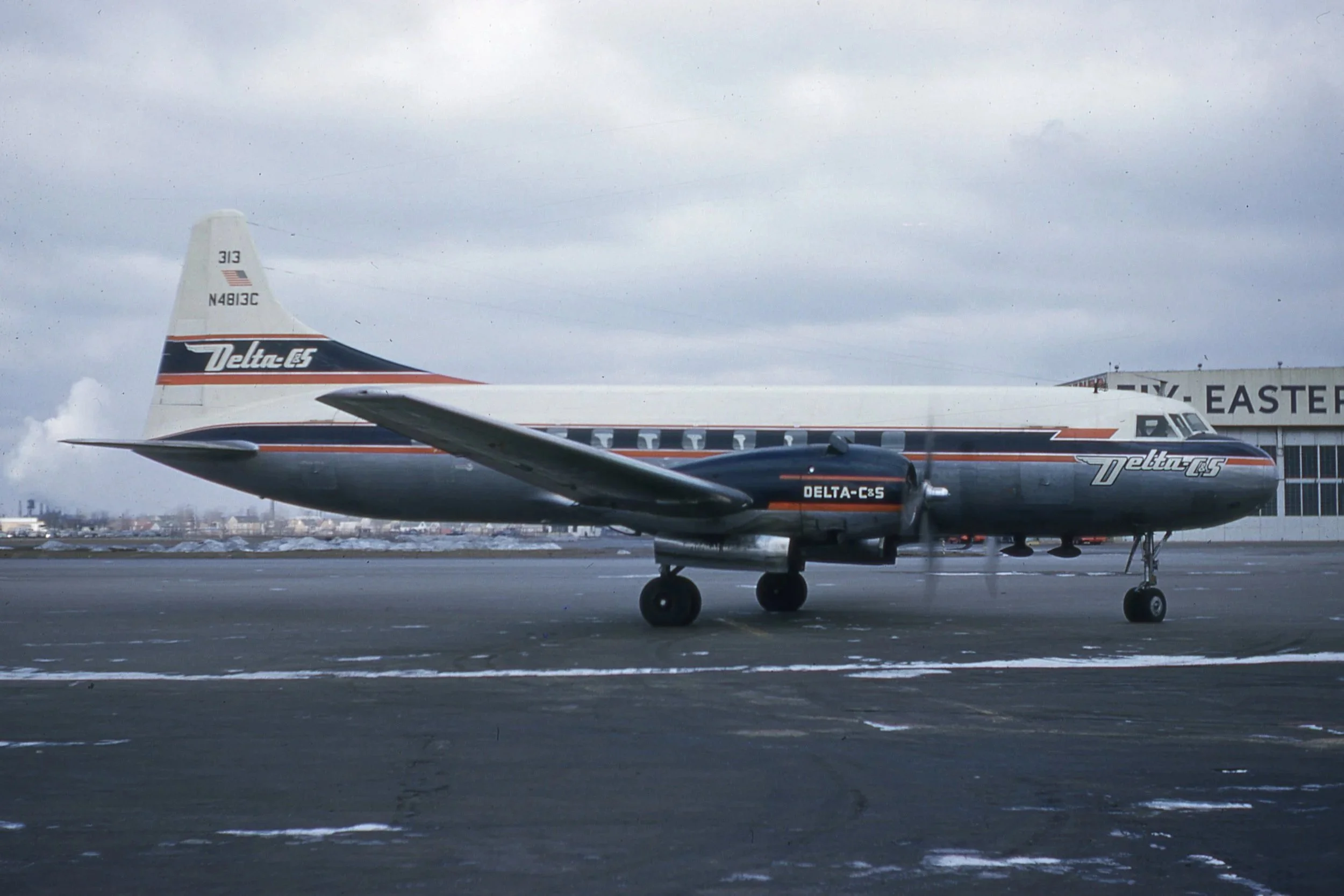 N4813C CV440 DELTACS MDW
