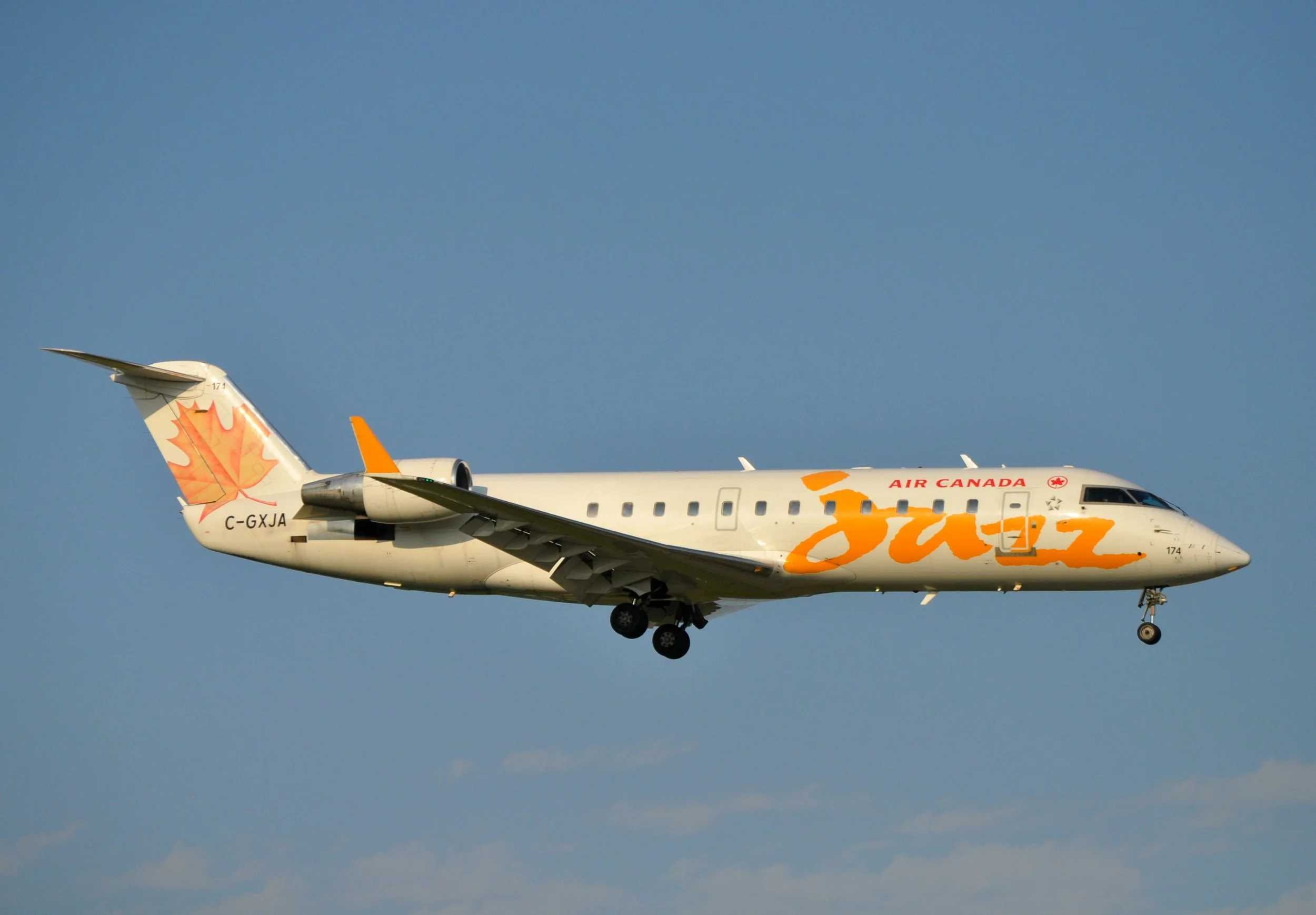 C-GXCA AIR CANADA JAZZ ORANGE 22R ORD