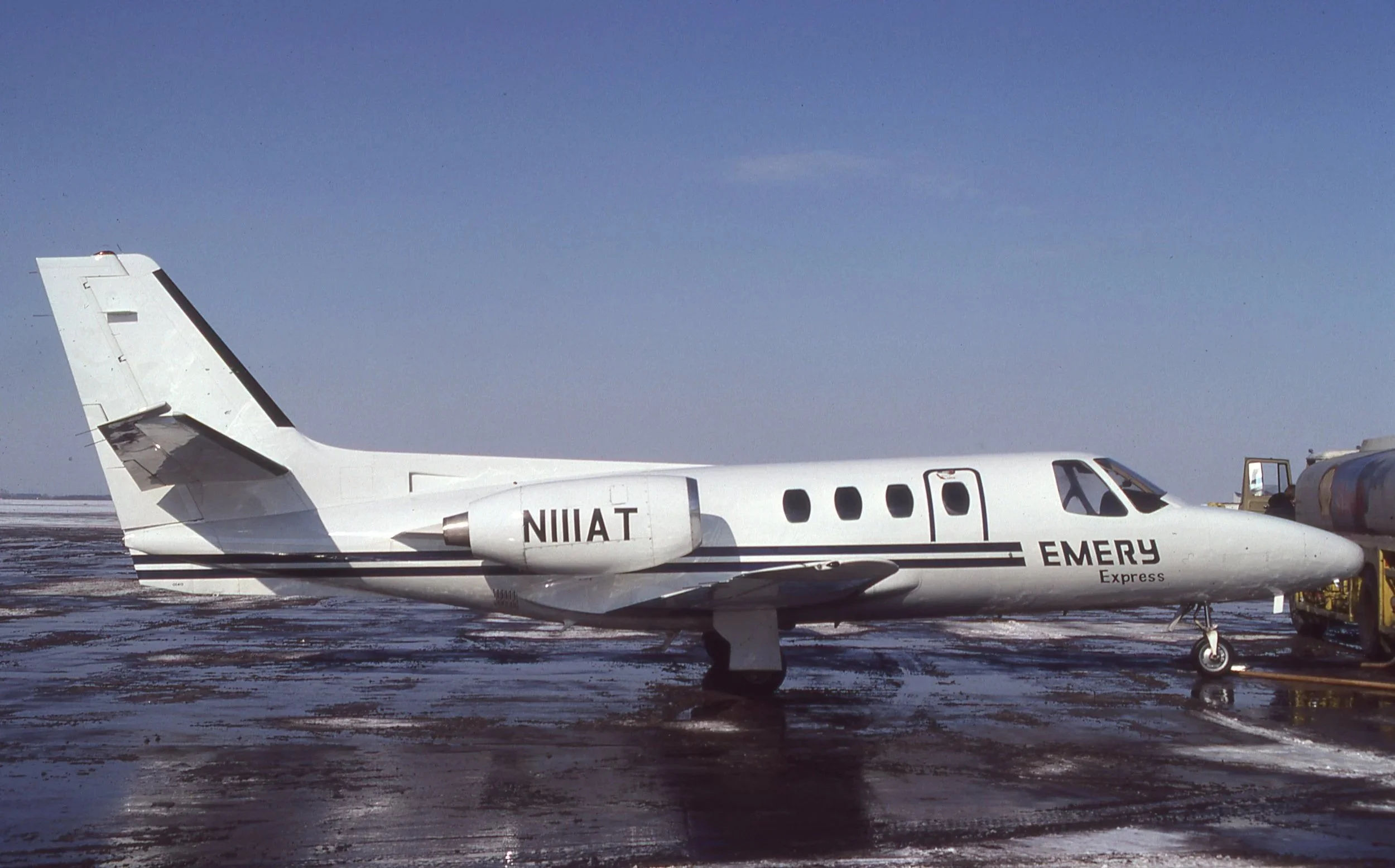 N111AT CESSNA EMERY EXPRESS BUTLER RAMP ORD