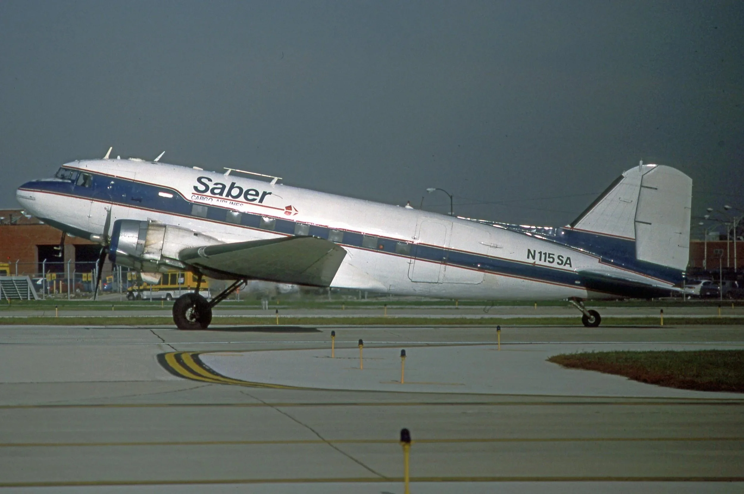 SABER AIRLINES DC-3 MDW 22R
