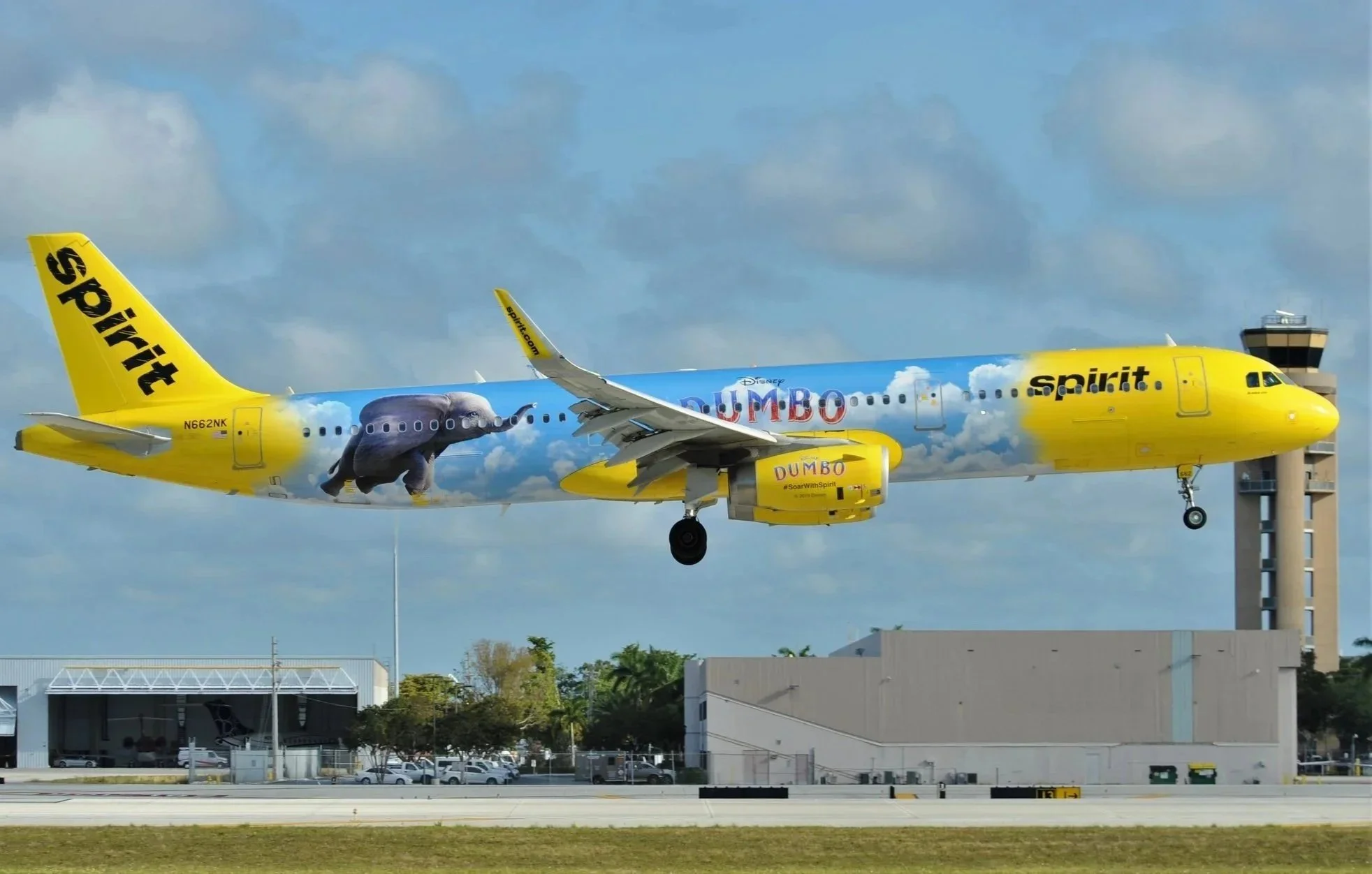 N682NK A.321 SPIRIT DUMBO COLORS FLL