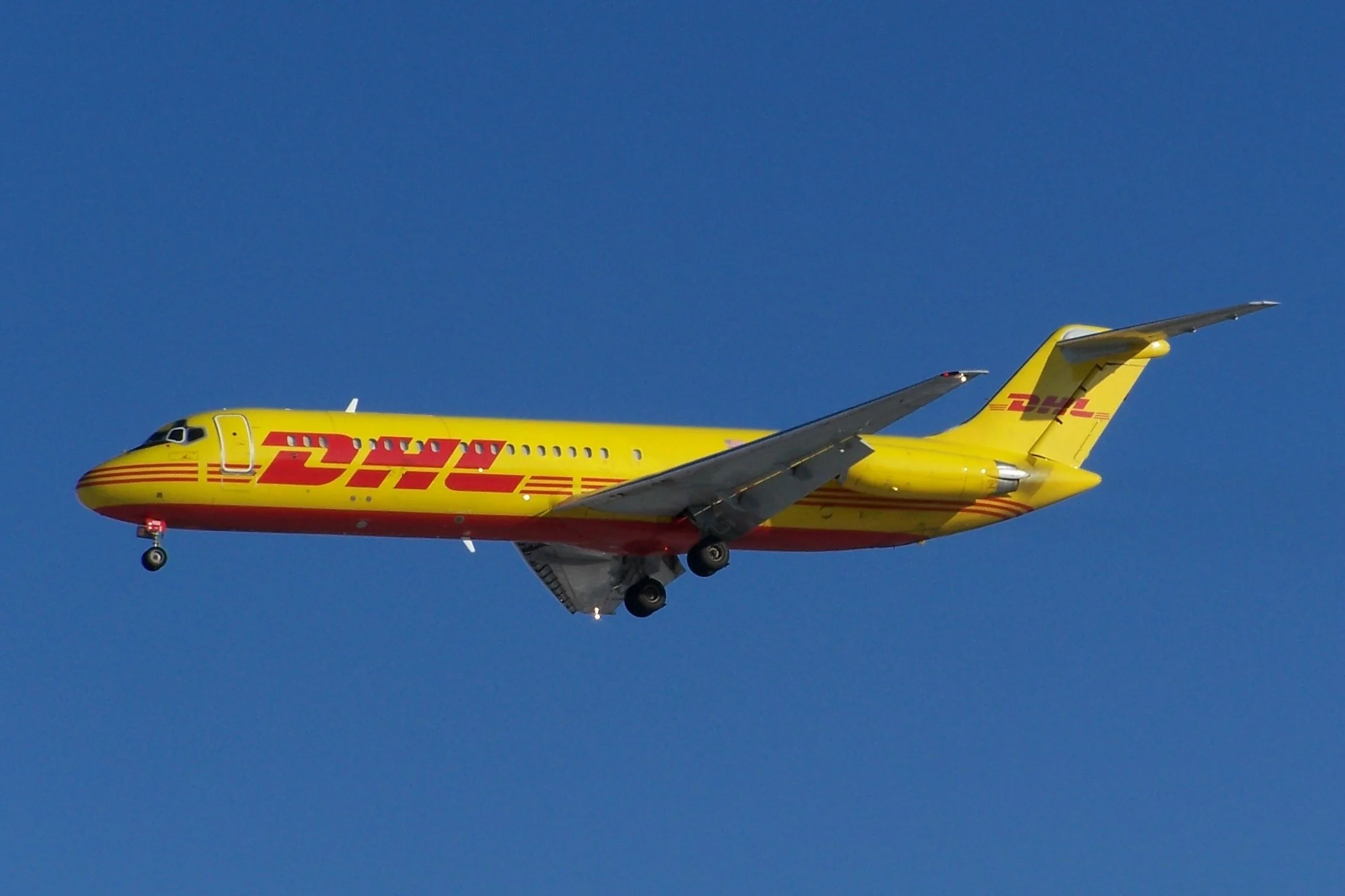DHL DC-9 ORD 27L