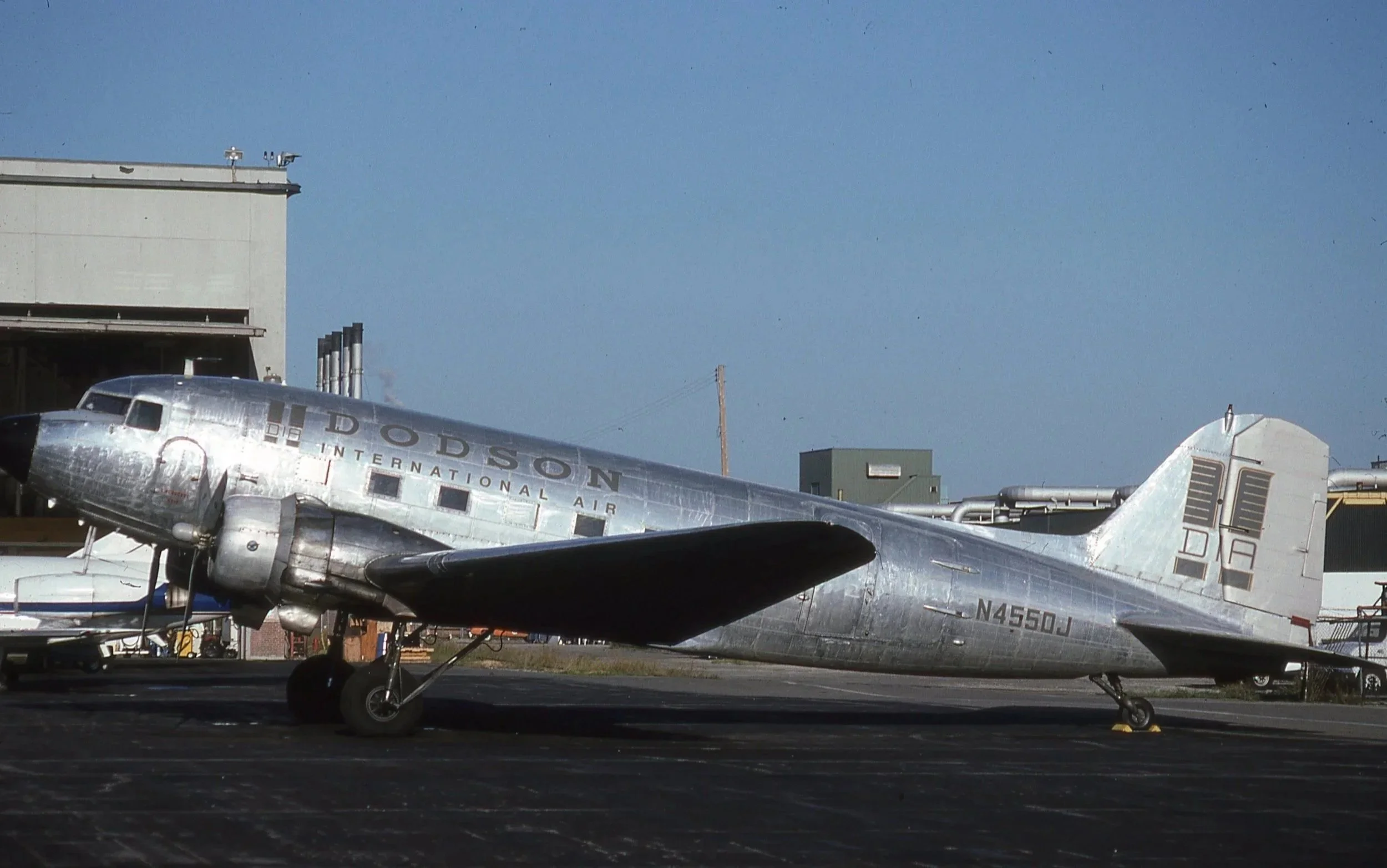 N450J DC-3 DOTSON INTERNATIONAL YIP