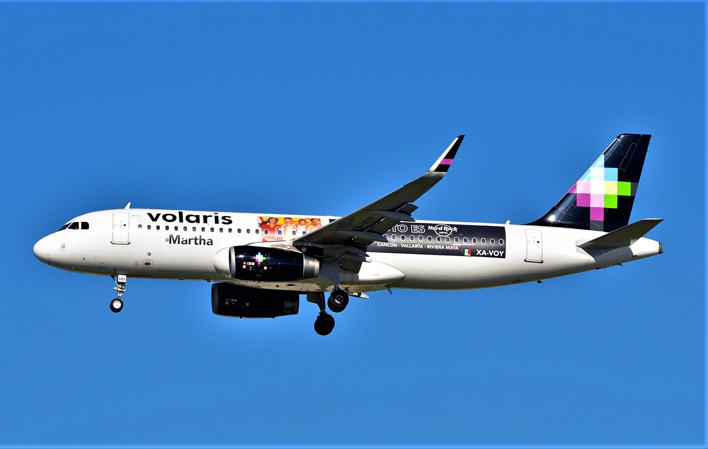 XA-VOY A320 VOLARIS HARD ROCK CASINO