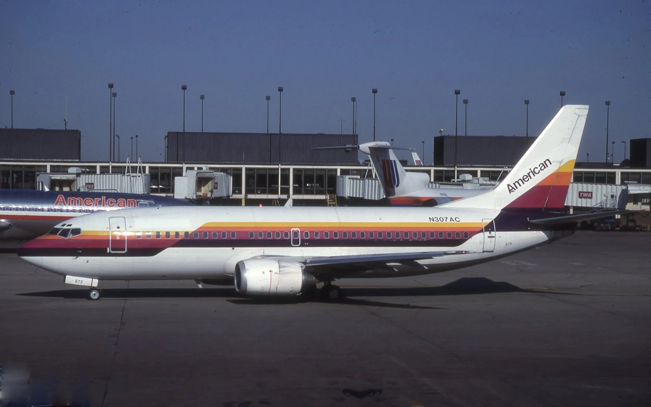 N307AC B.737 AMERICAN-AIR CAL ORD