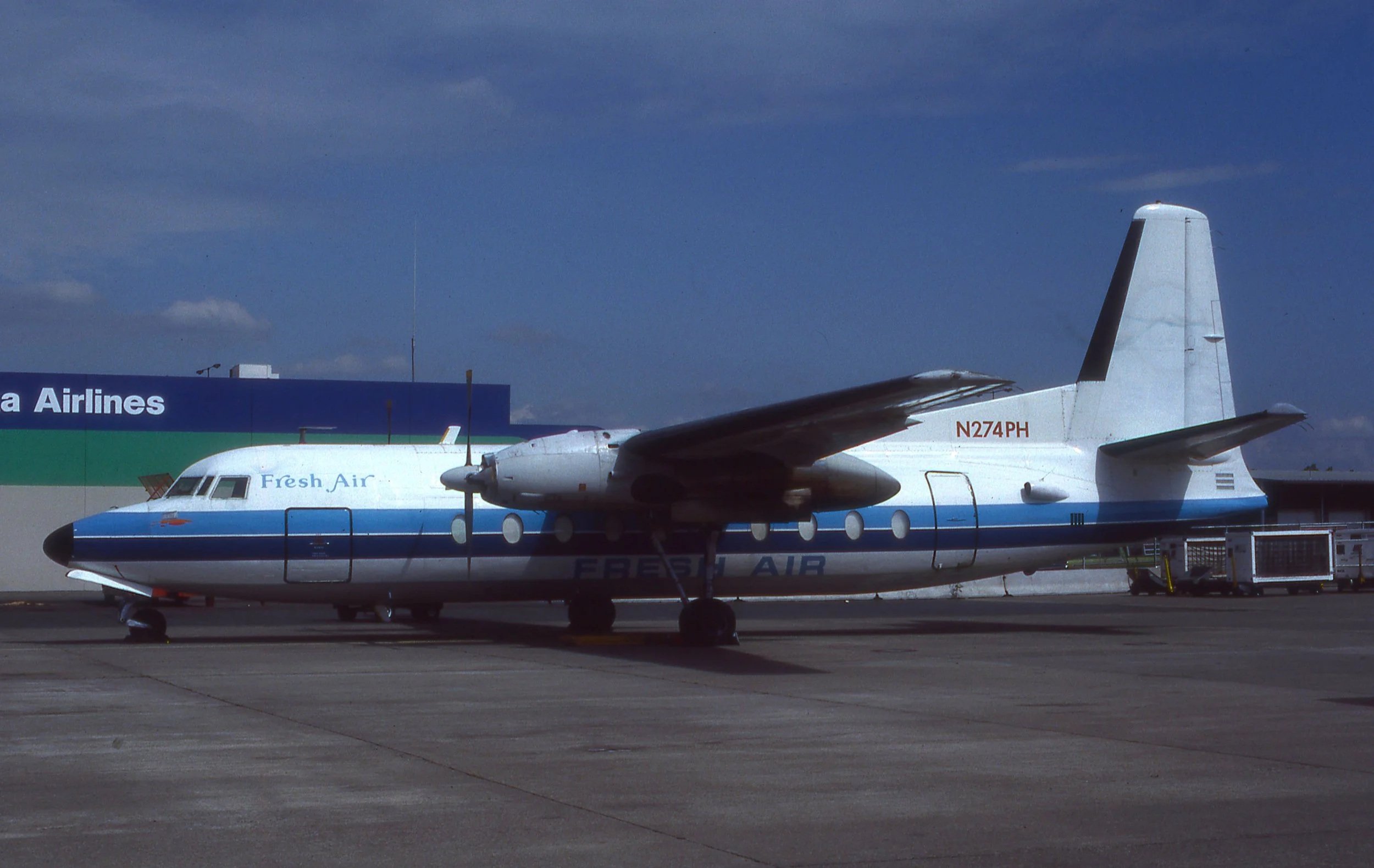 N275PH F-27 FRESH AIR SEATTLE