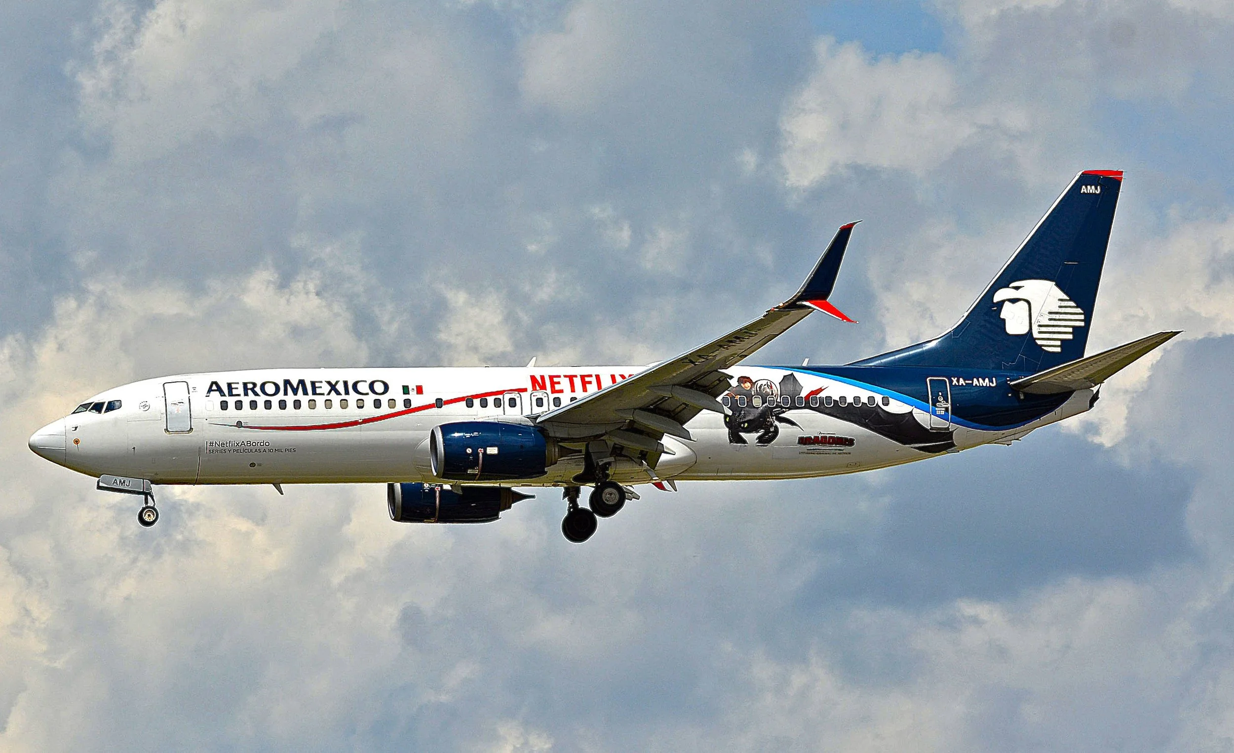 XA-AMJ B737 NETFLIX COLORS ORD 27L