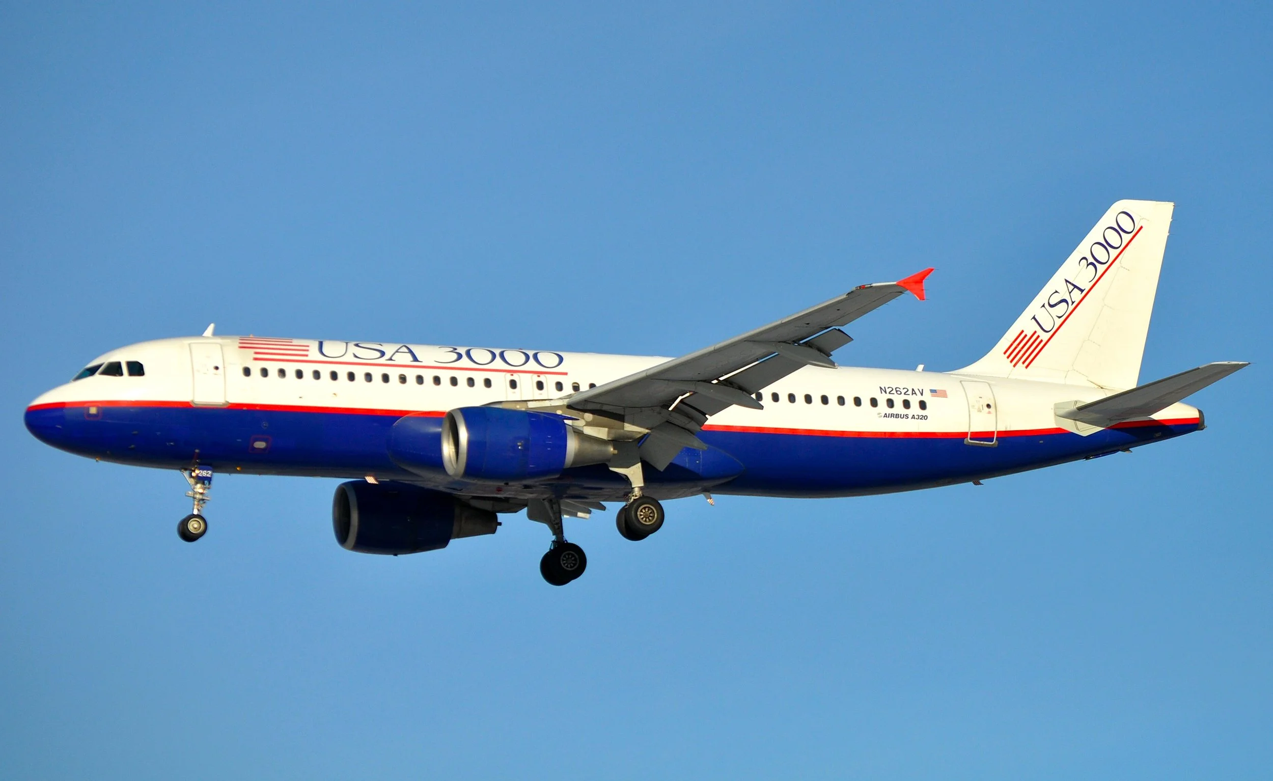 N262AV A320 USA 3000 ORD 27L