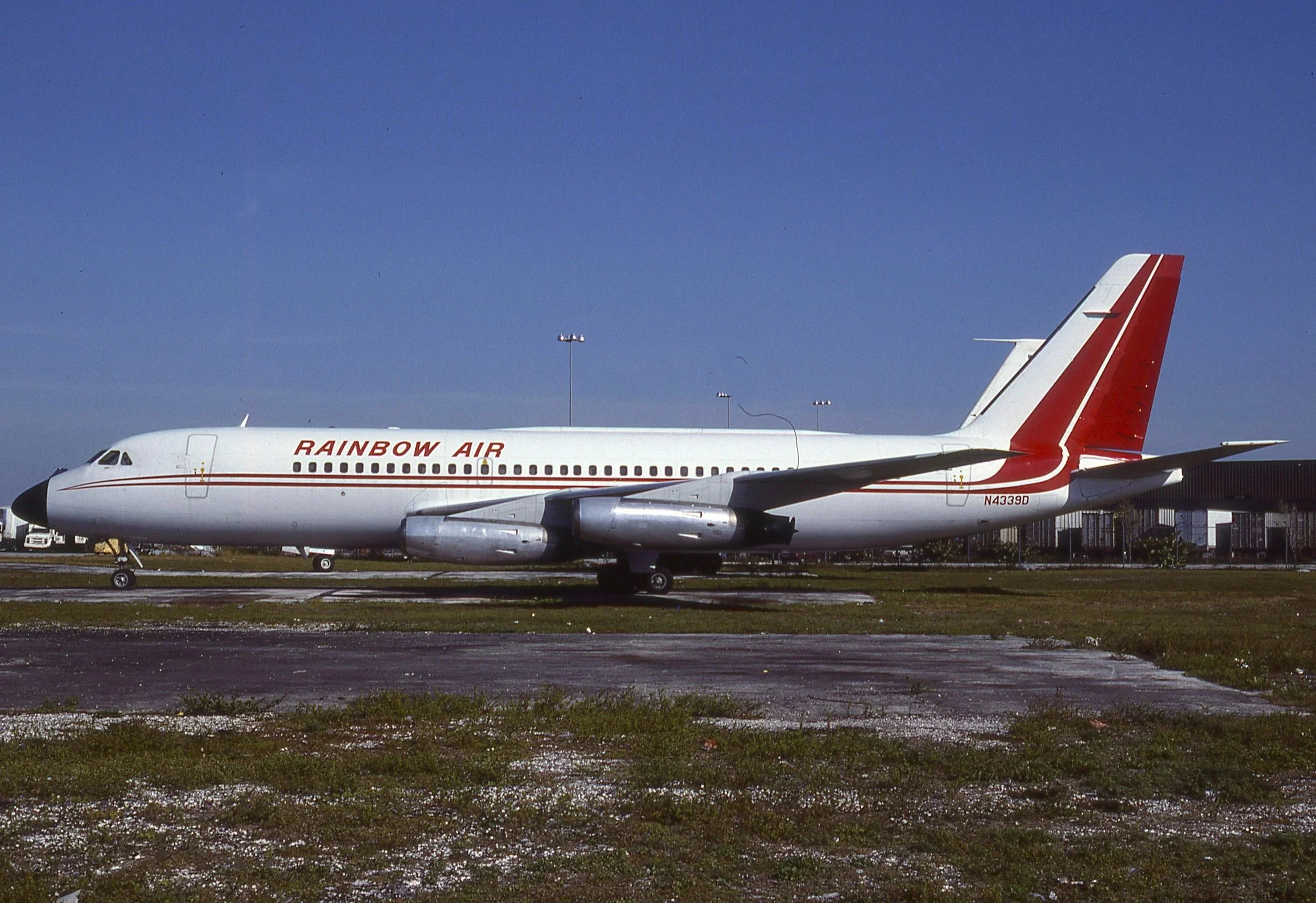 N4339D CV880 RAINBOW AIR MIA