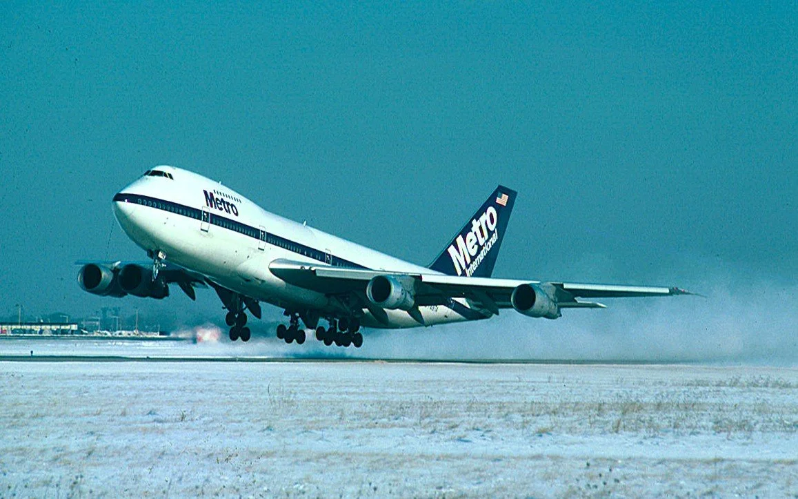 METRO INTERNATIONAK B747 DEPARTING 22L ORD